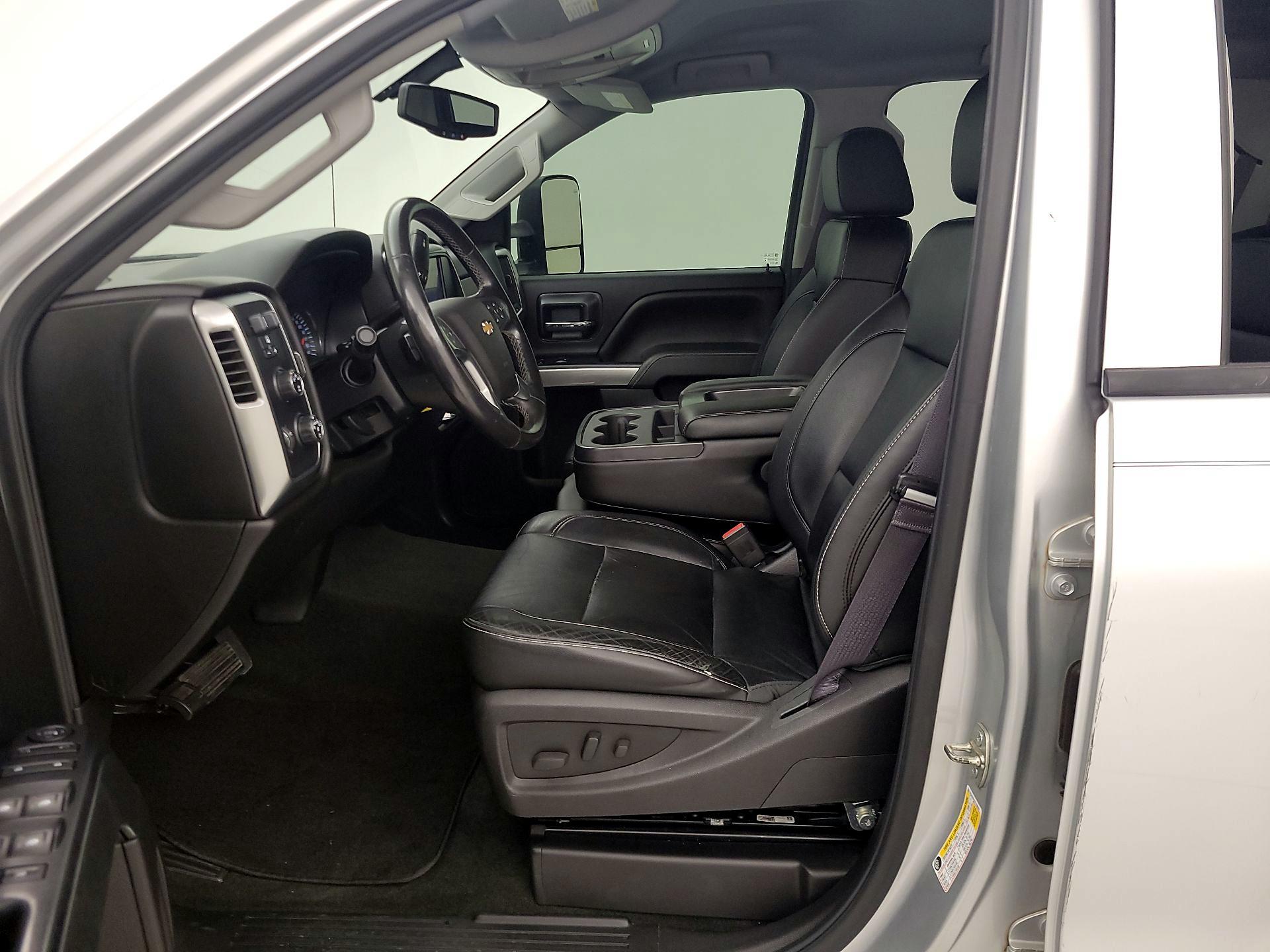Thumbnail: 2015 Chevrolet Silverado 2500 - 11
