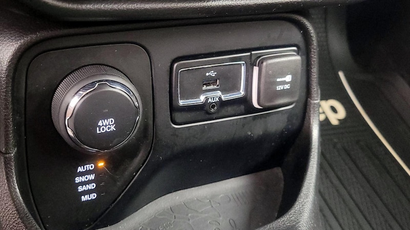 2015 Jeep Renegade Latitude 18