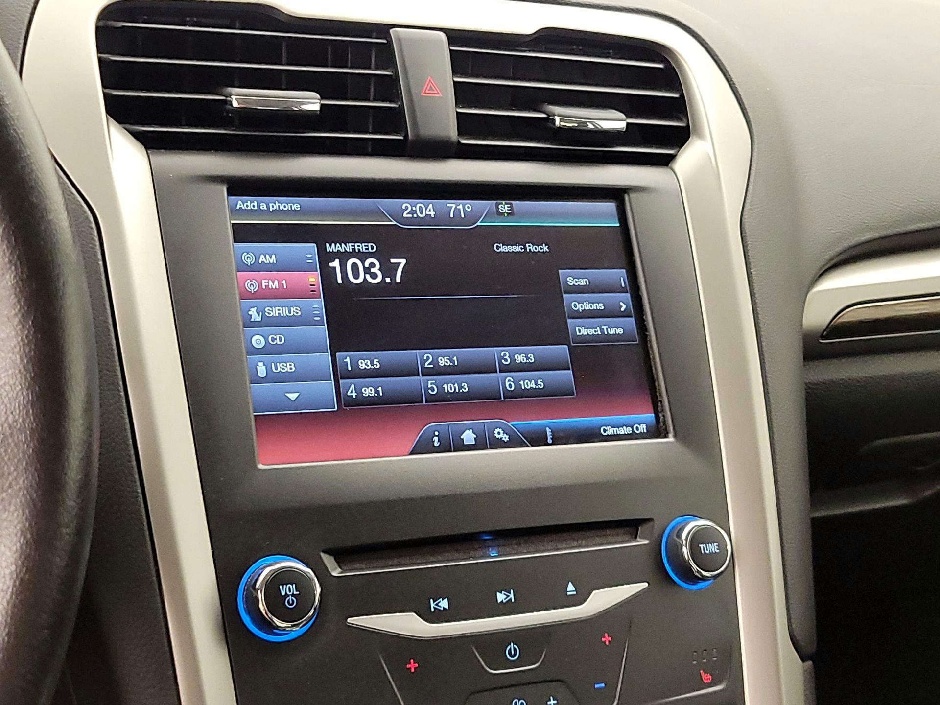 Thumbnail: 2015 Ford Fusion - 16