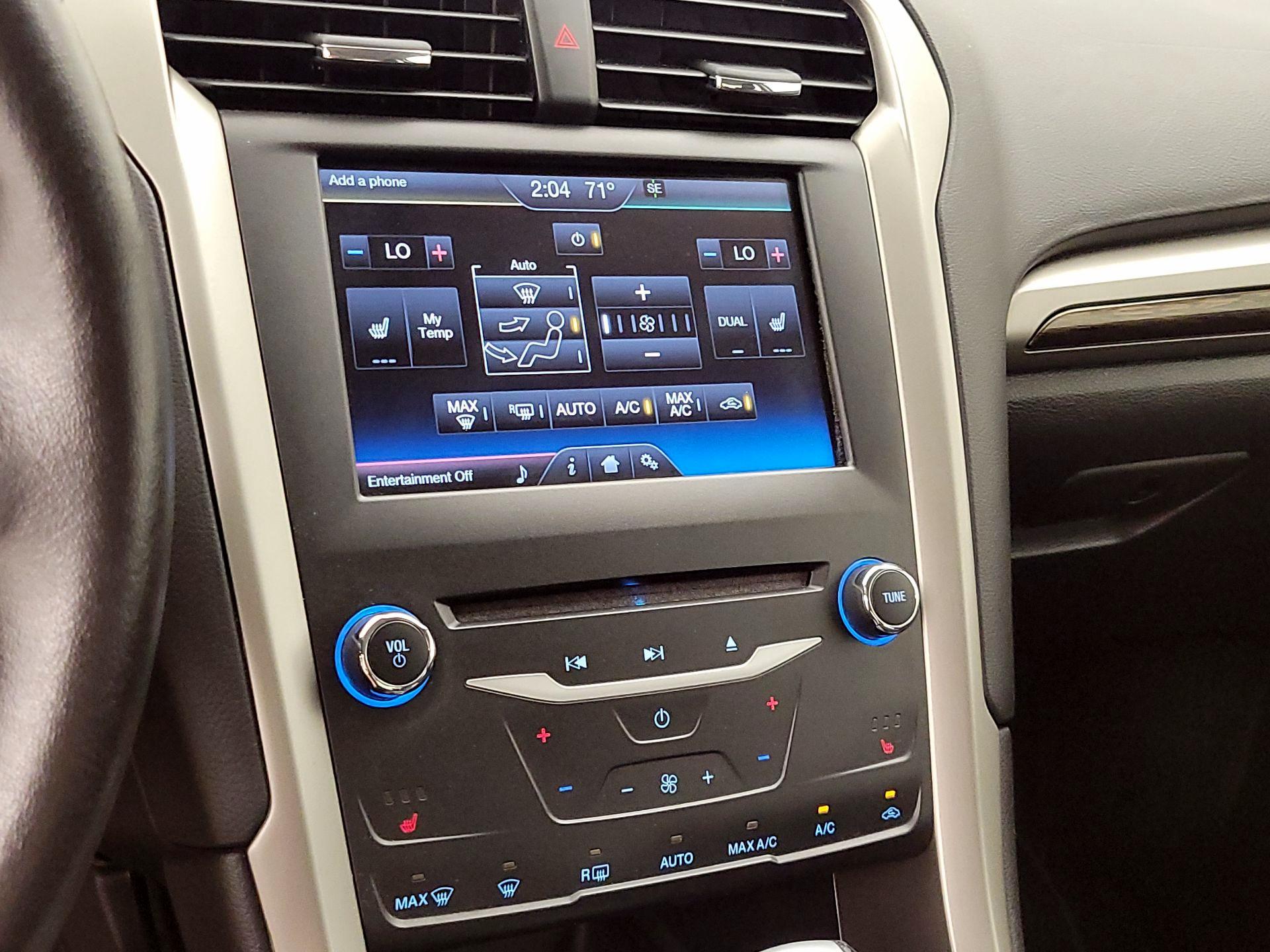 Thumbnail: 2015 Ford Fusion - 17
