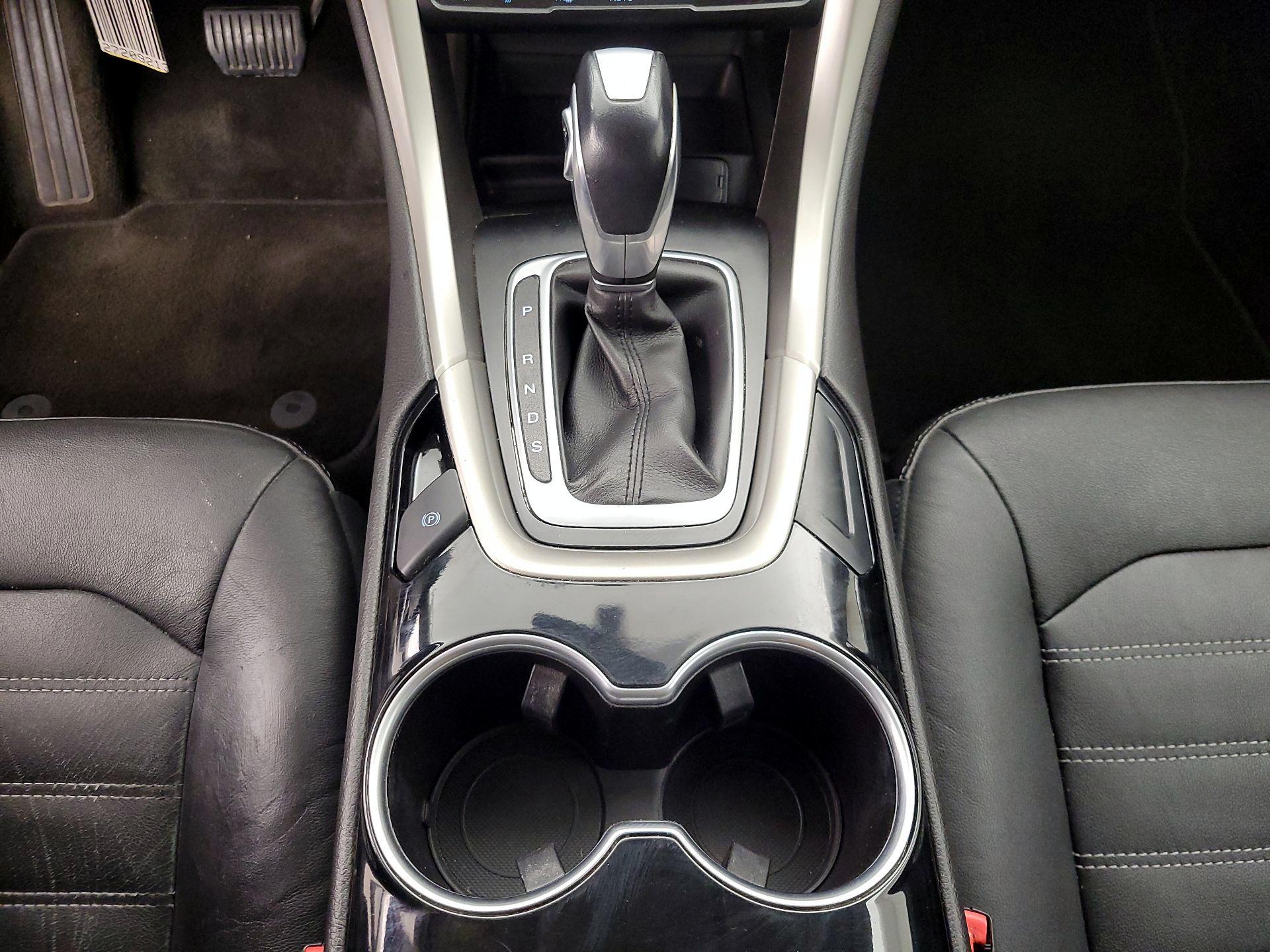 Thumbnail: 2015 Ford Fusion - 18