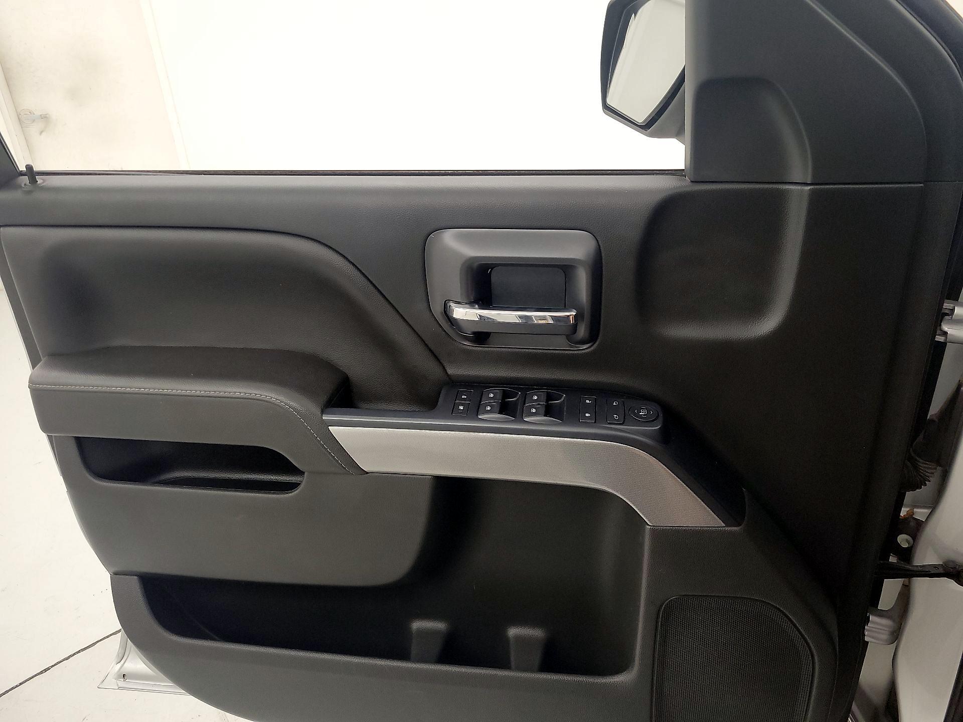 Thumbnail: 2017 Chevrolet Silverado 1500 - 12