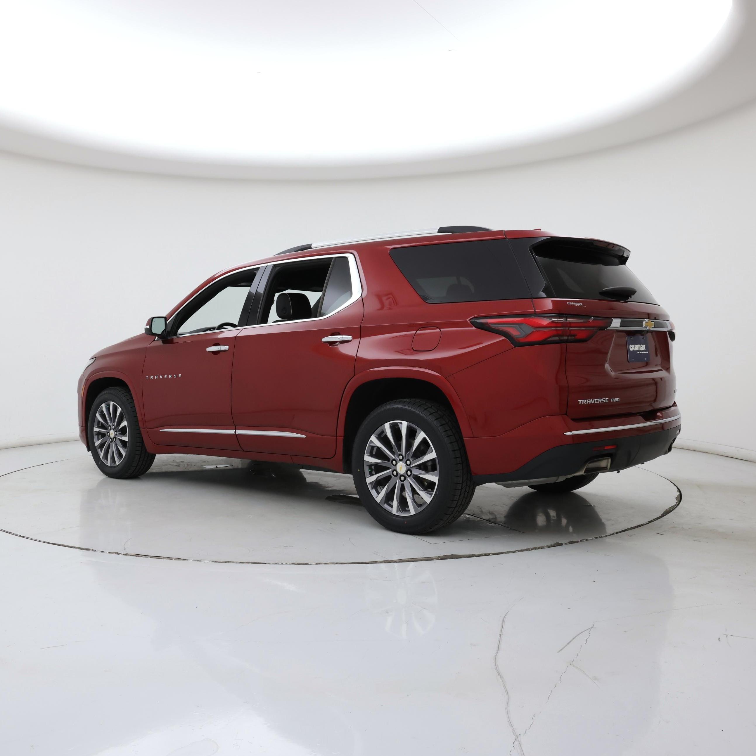 Thumbnail: 2023 Chevrolet Traverse - 2