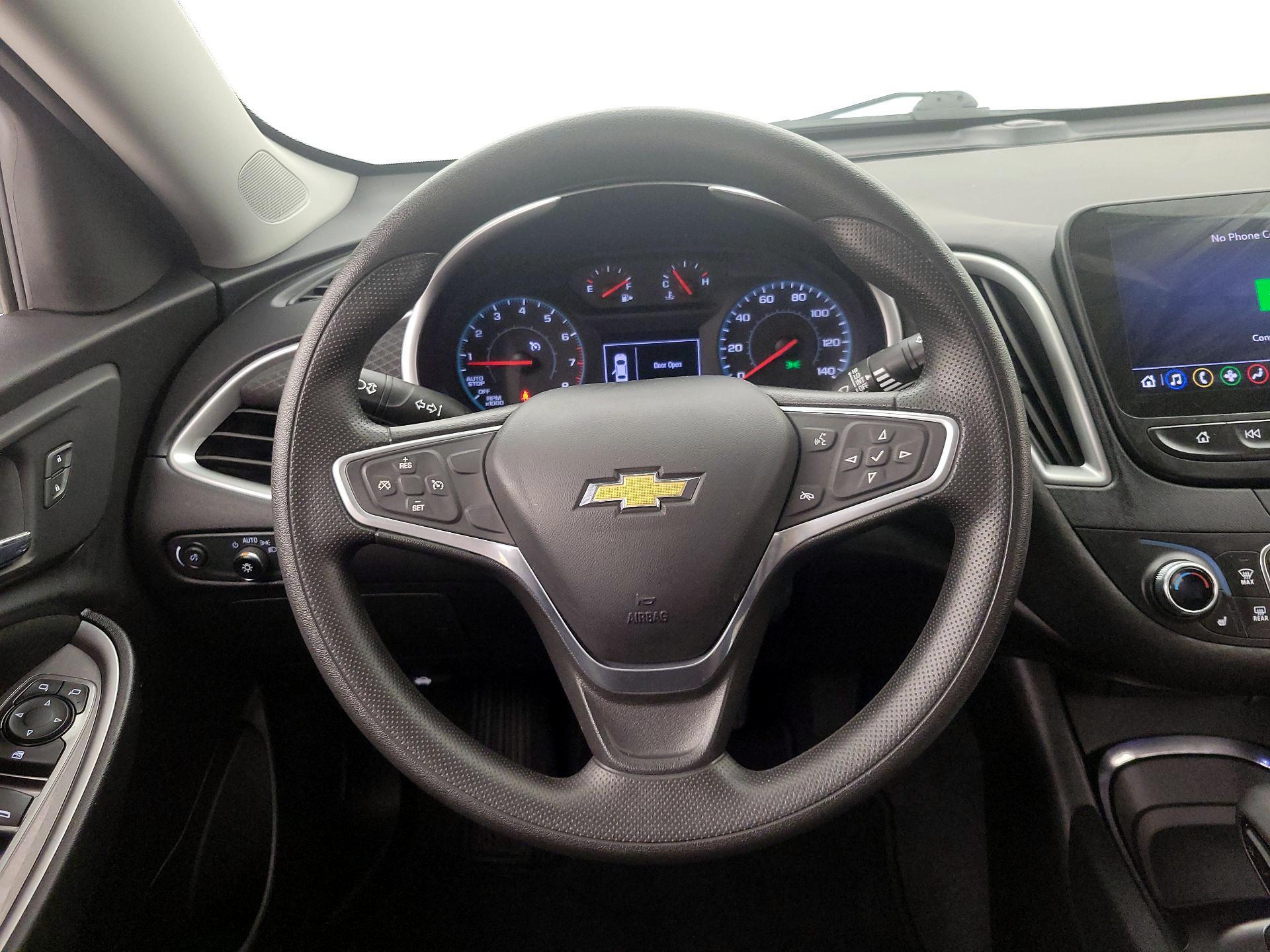 Thumbnail: 2022 Chevrolet Malibu - 10