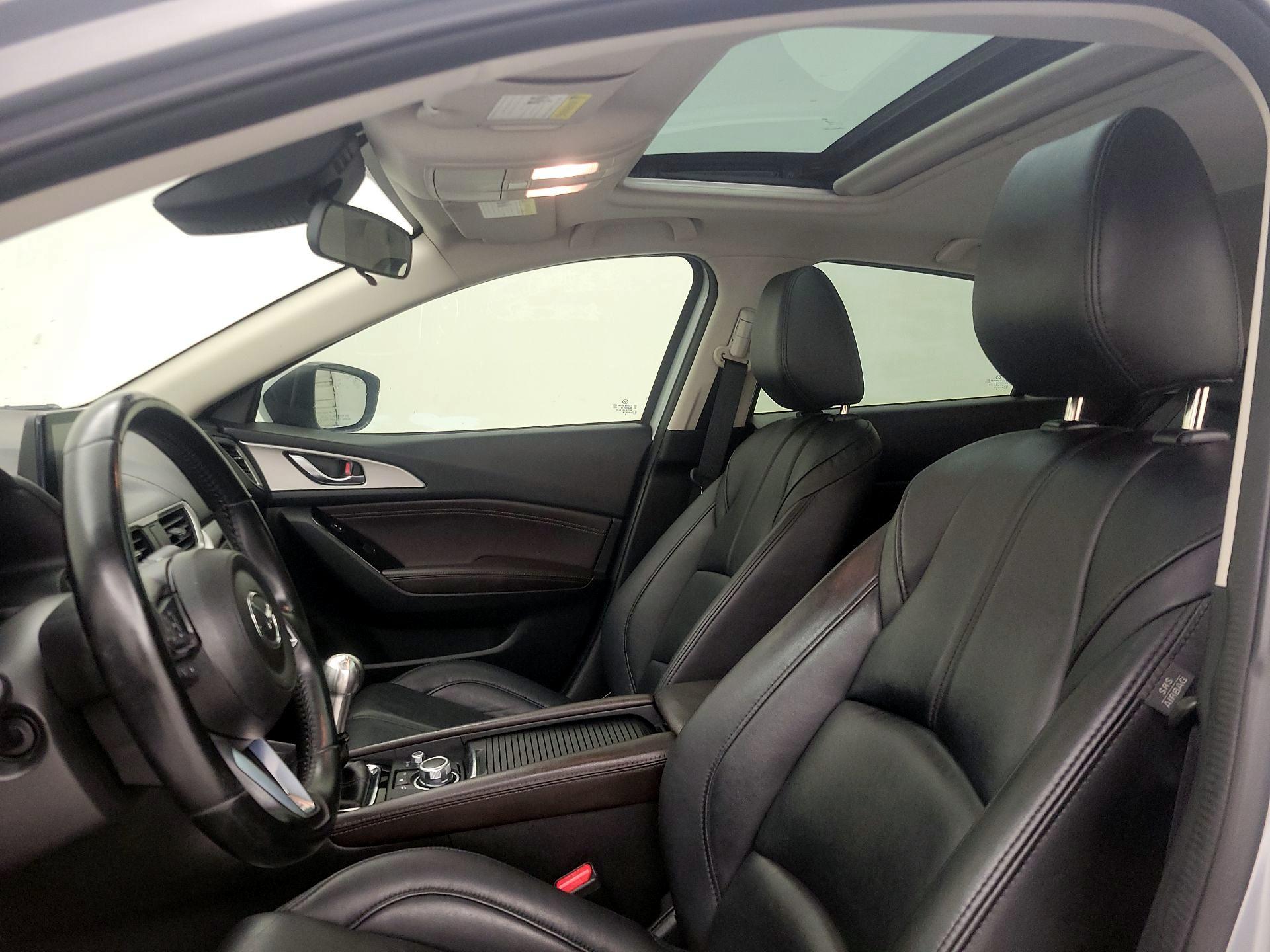 Thumbnail: 2017 Mazda Mazda3 - 19
