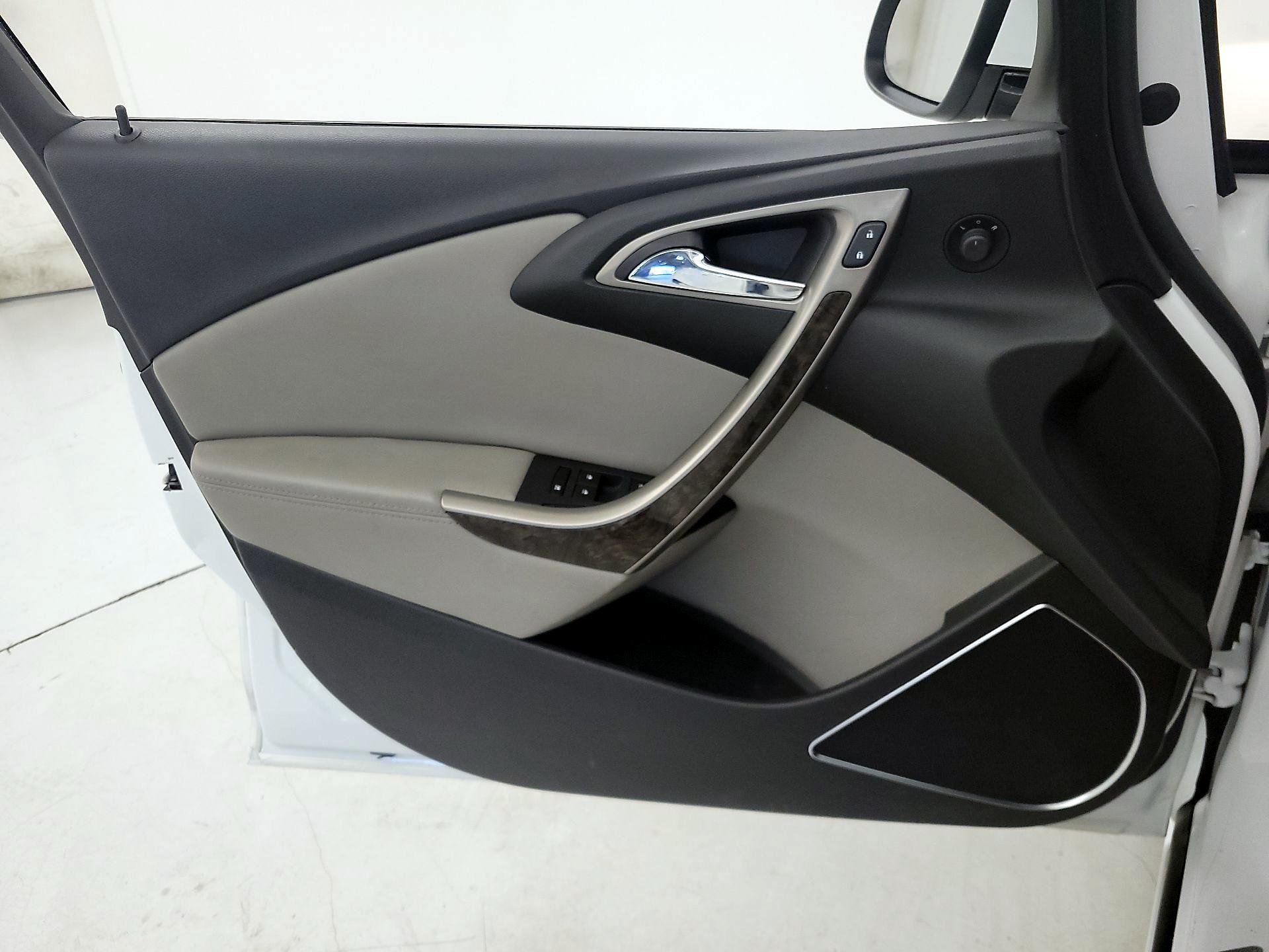 Thumbnail: 2016 Buick Verano - 12
