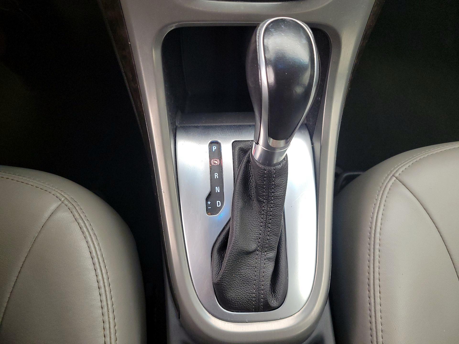 Thumbnail: 2016 Buick Verano - 16