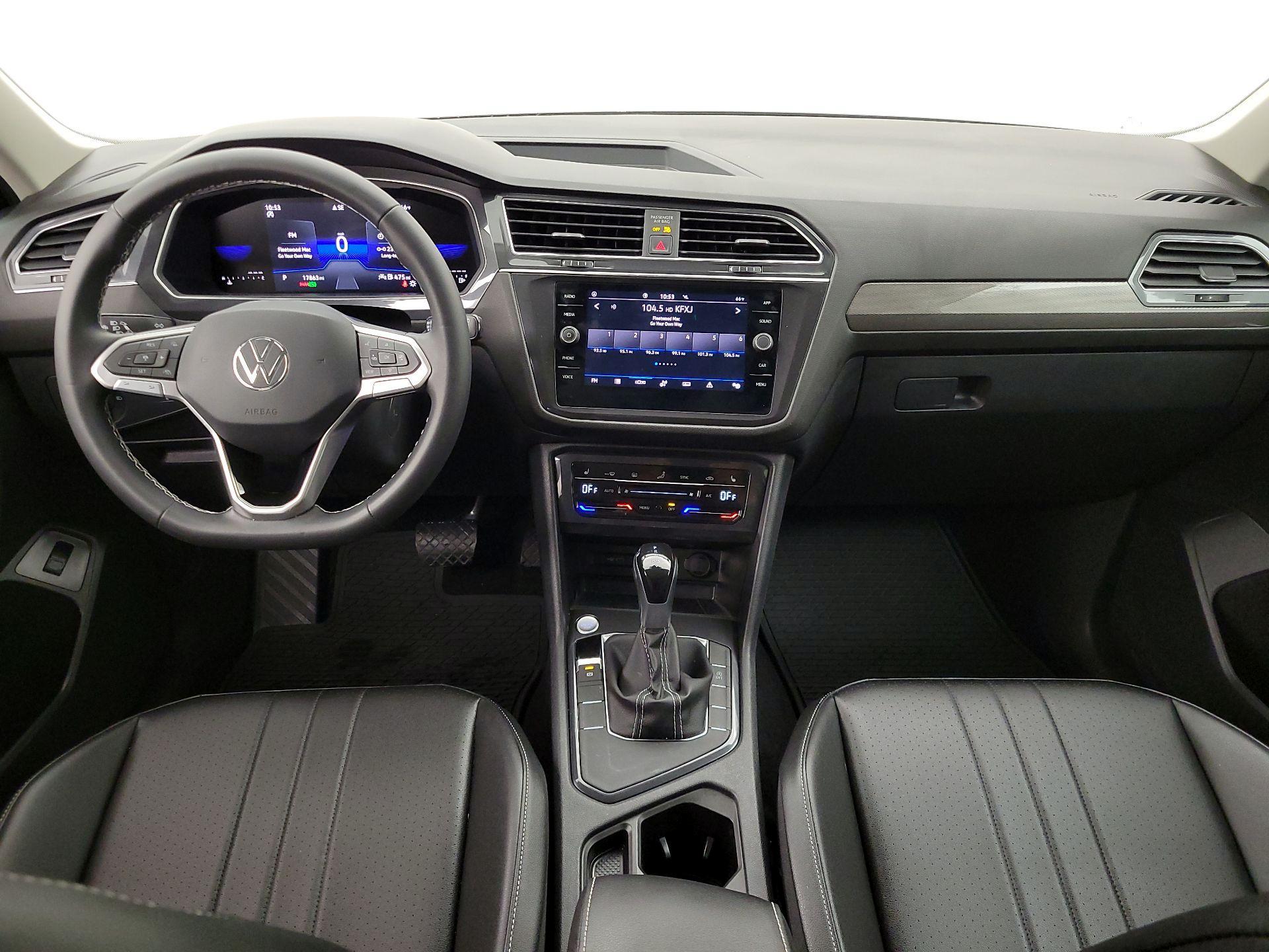 Thumbnail: 2023 Volkswagen Tiguan - 9