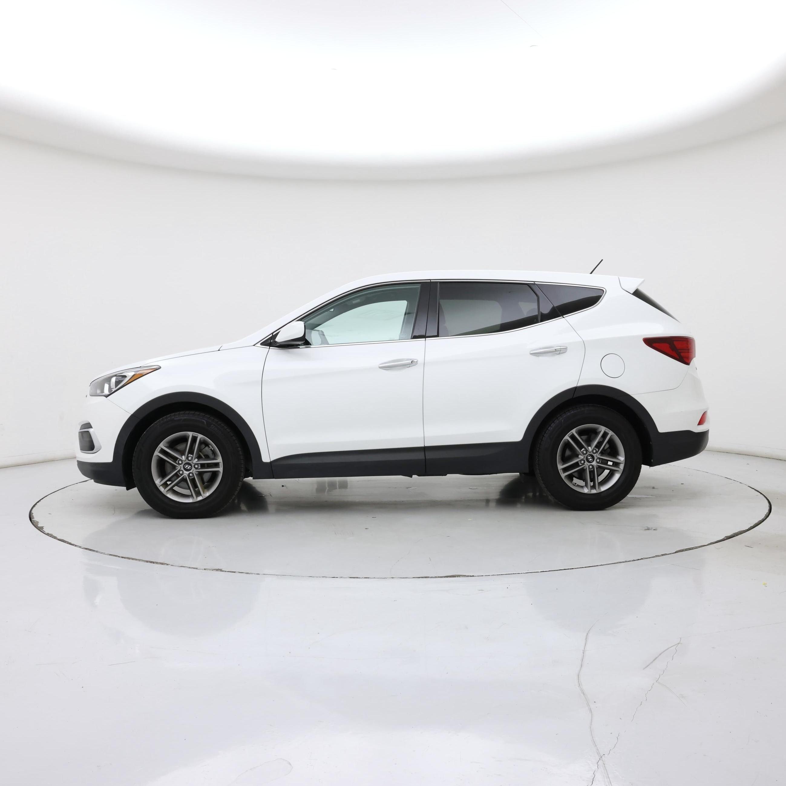 Thumbnail: 2018 Hyundai Santa Fe - 3