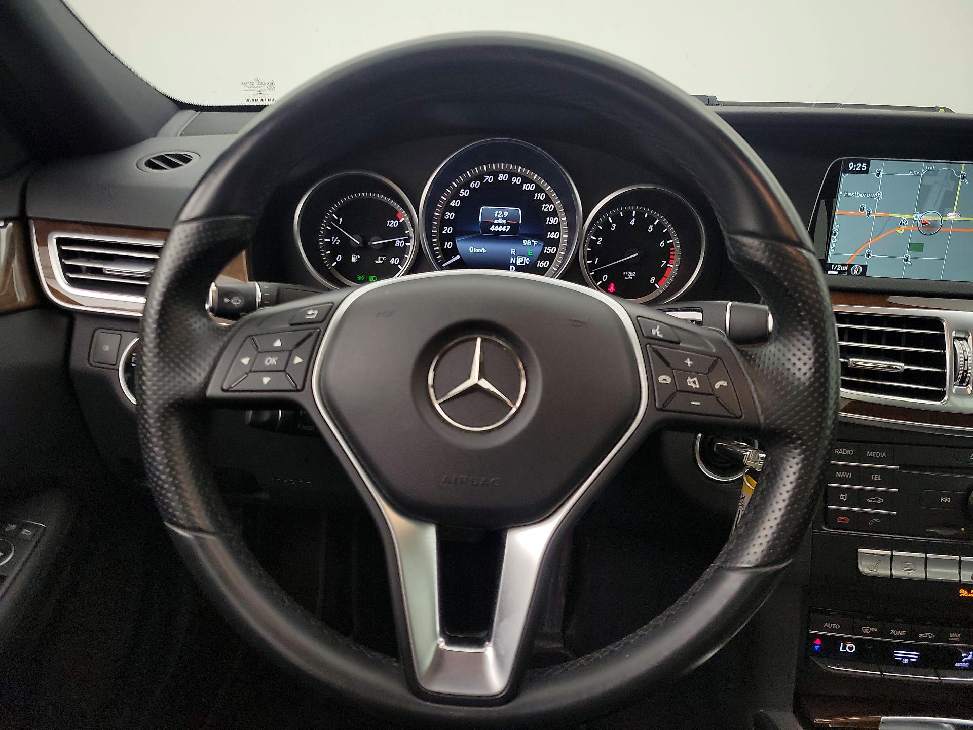 Thumbnail: 2016 Mercedes-Benz E-Class - 10