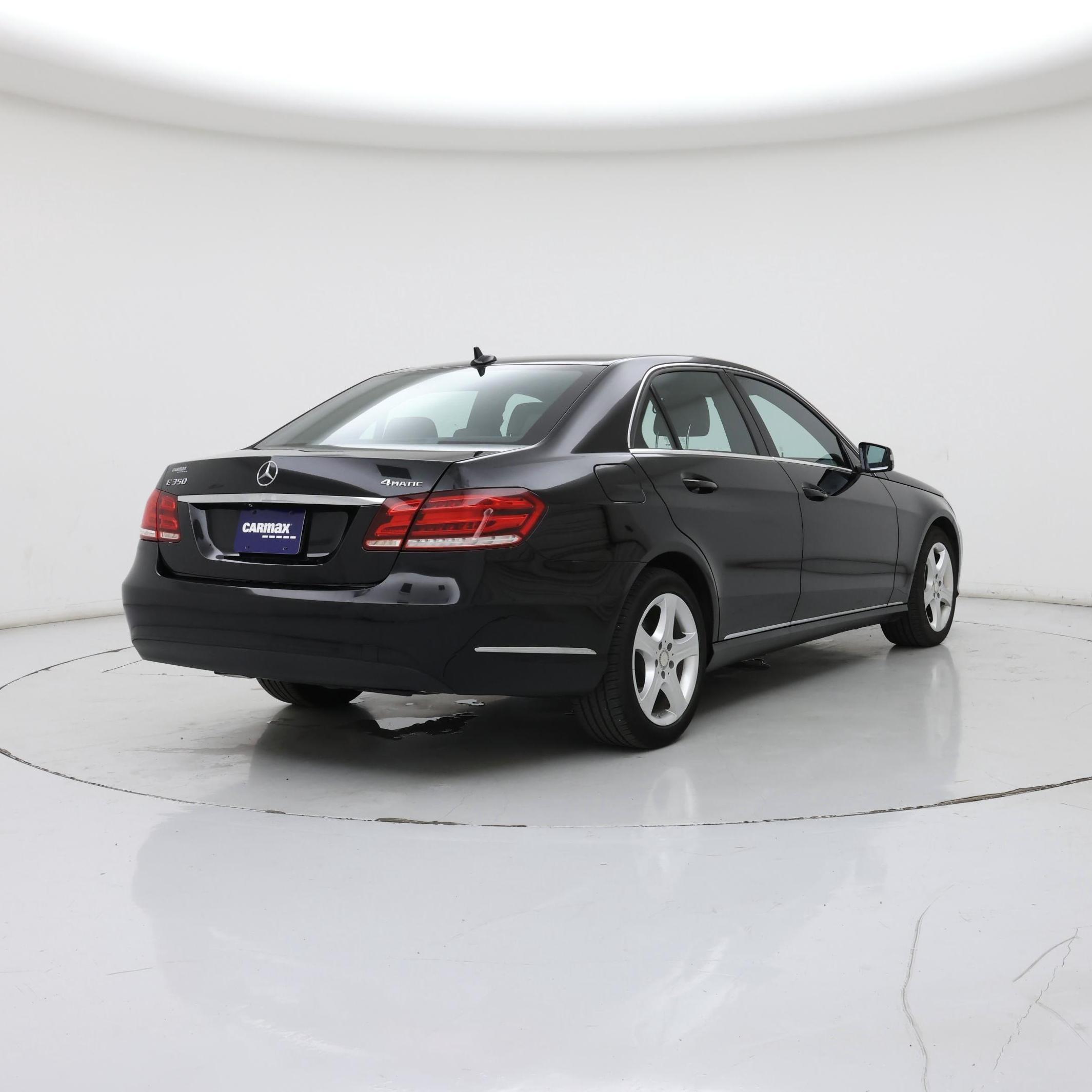 Thumbnail: 2016 Mercedes-Benz E-Class - 8