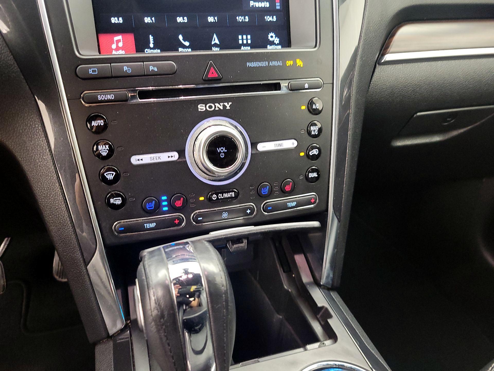 Thumbnail: 2018 Ford Explorer - 17