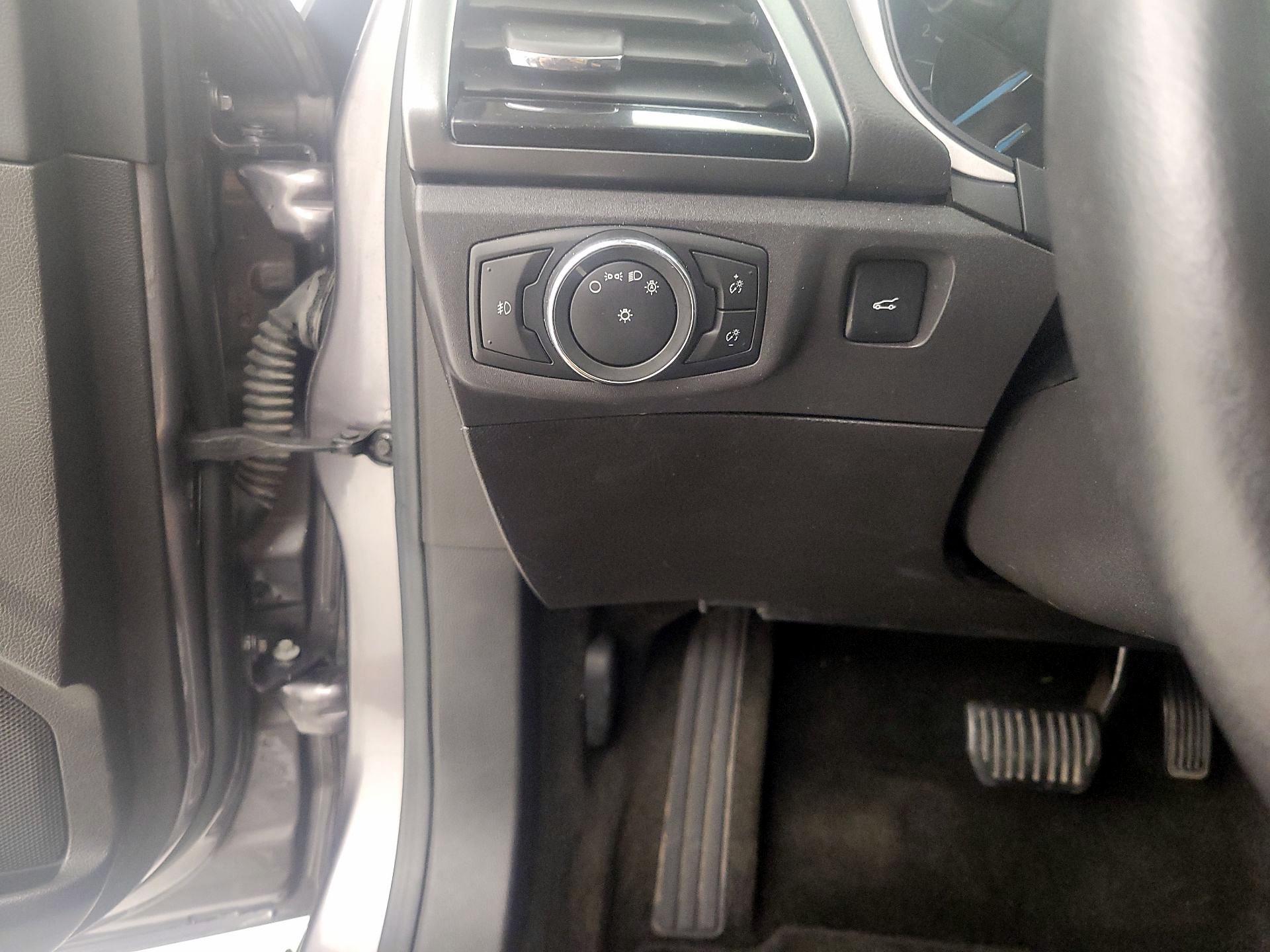Thumbnail: 2013 Ford Fusion - 13