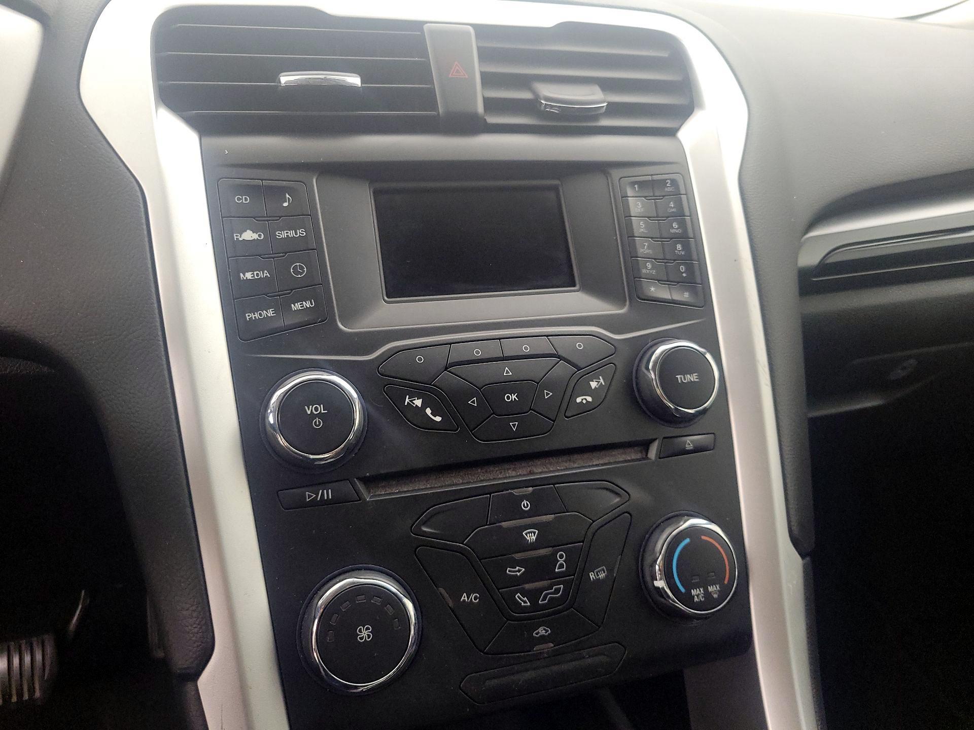 Thumbnail: 2013 Ford Fusion - 14