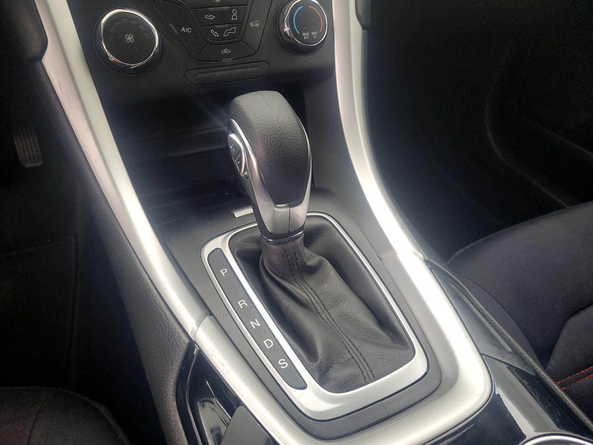 Thumbnail: 2013 Ford Fusion - 16