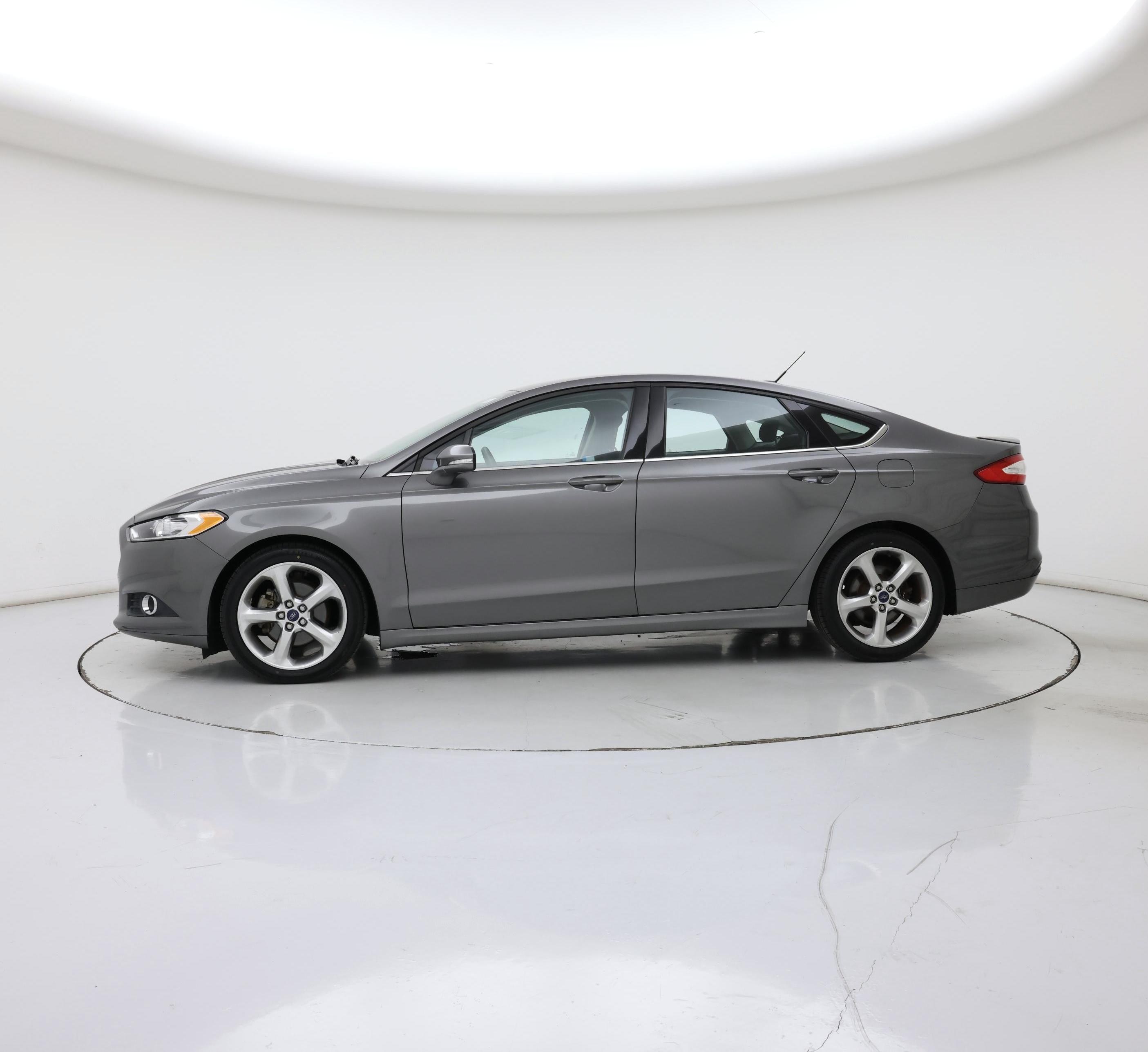 Thumbnail: 2013 Ford Fusion - 3
