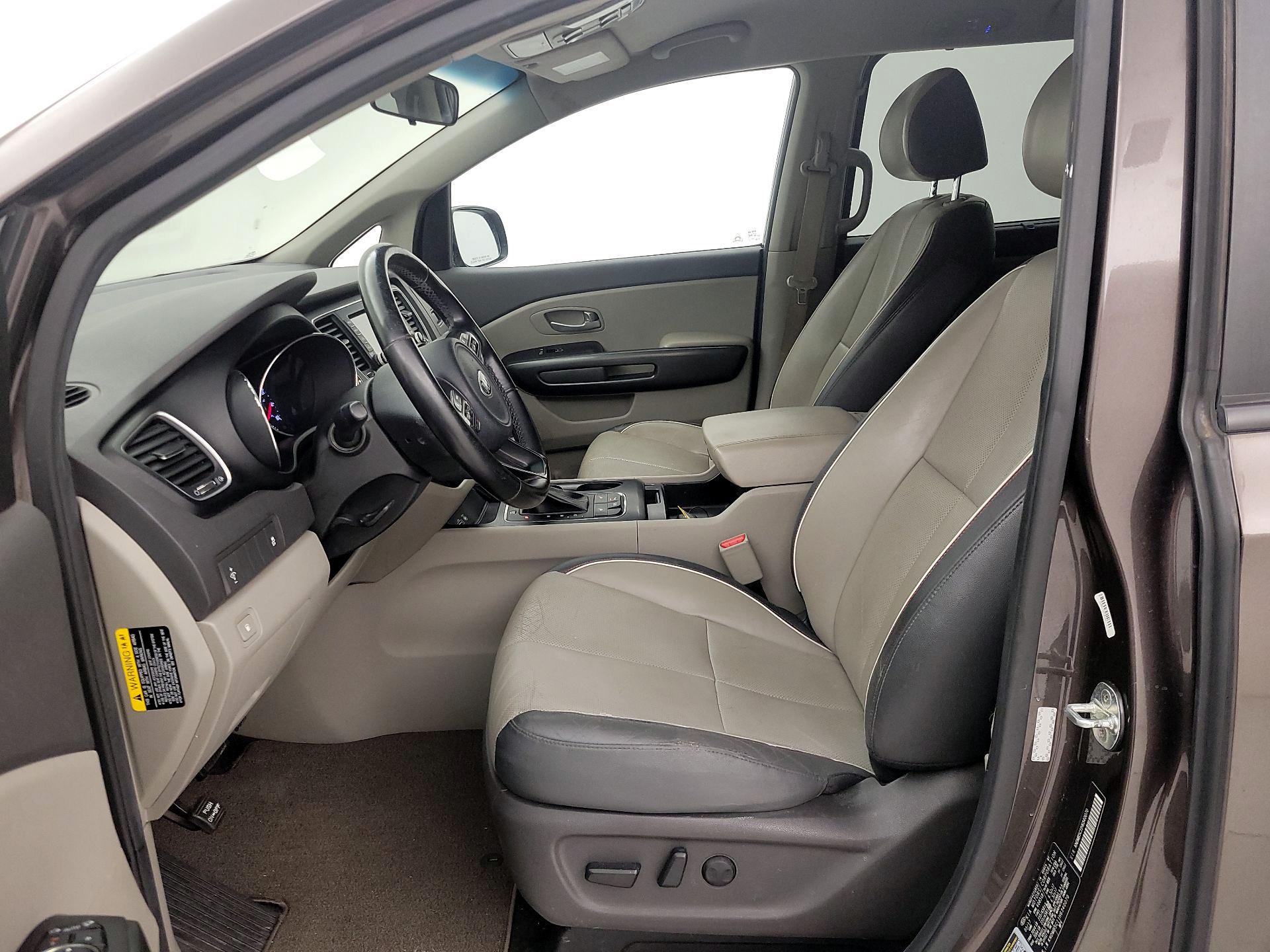 Thumbnail: 2017 Kia Sedona - 11