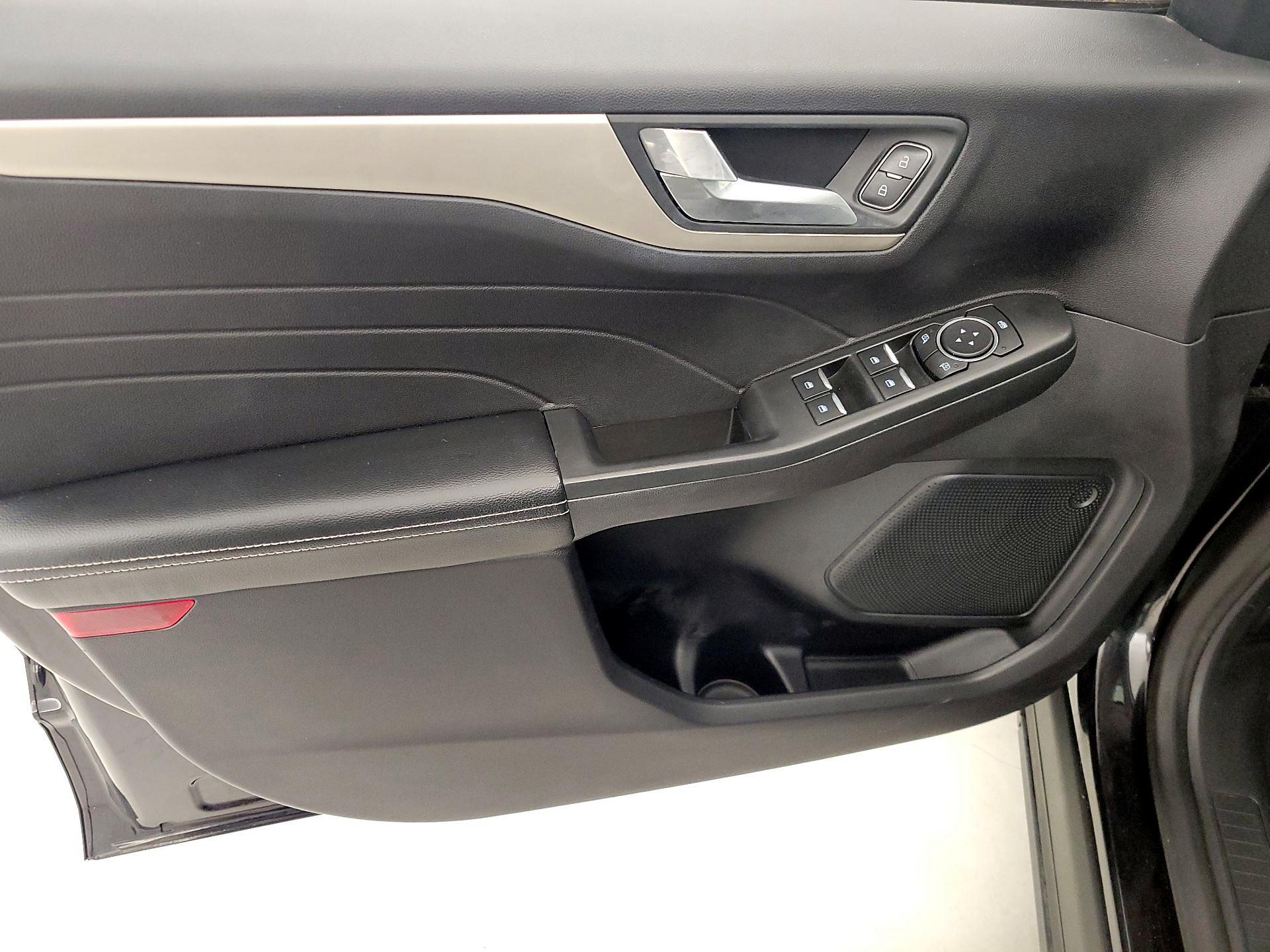 Thumbnail: 2021 Ford Escape - 12