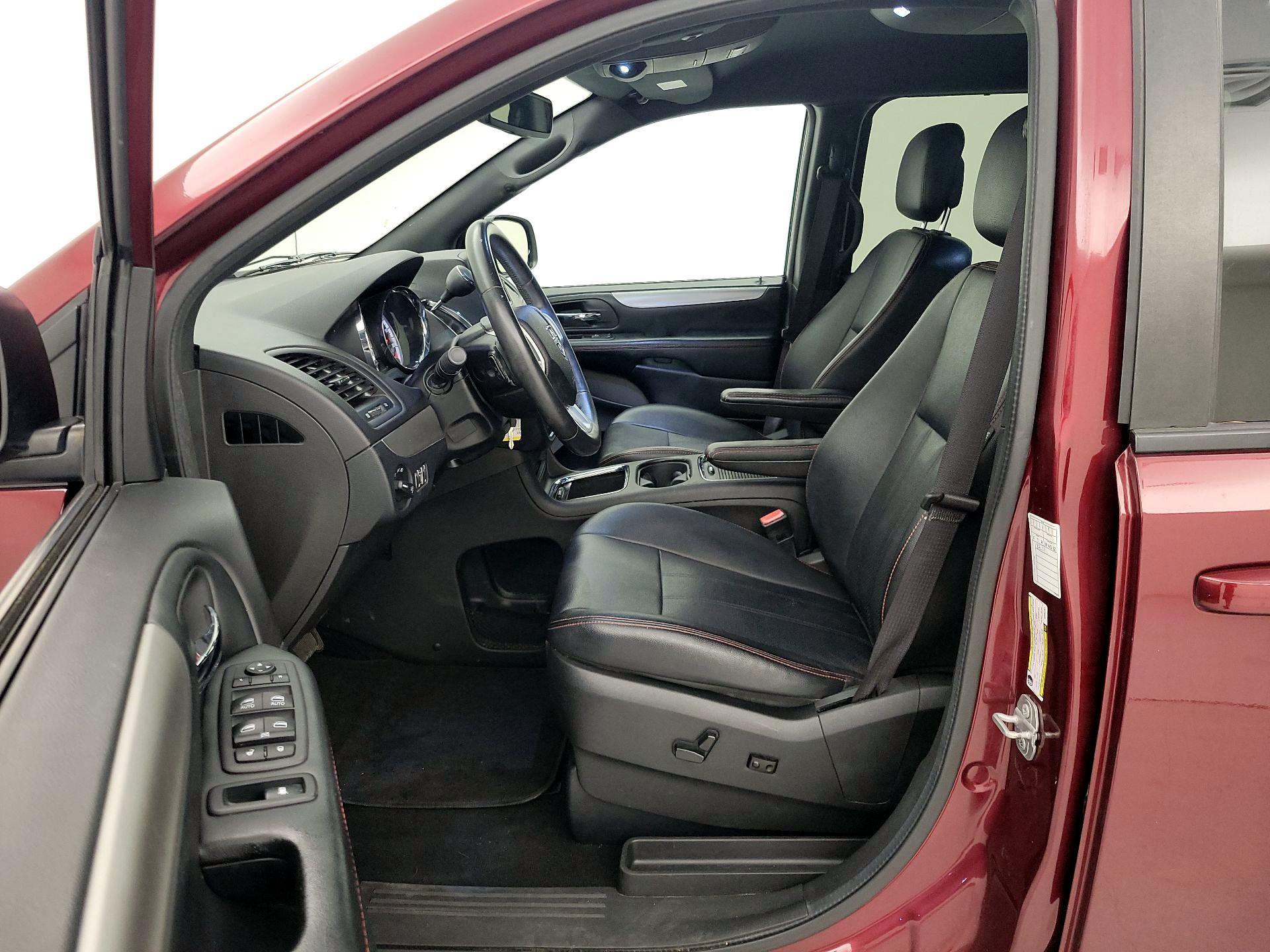 Thumbnail: 2019 Dodge Grand Caravan - 11