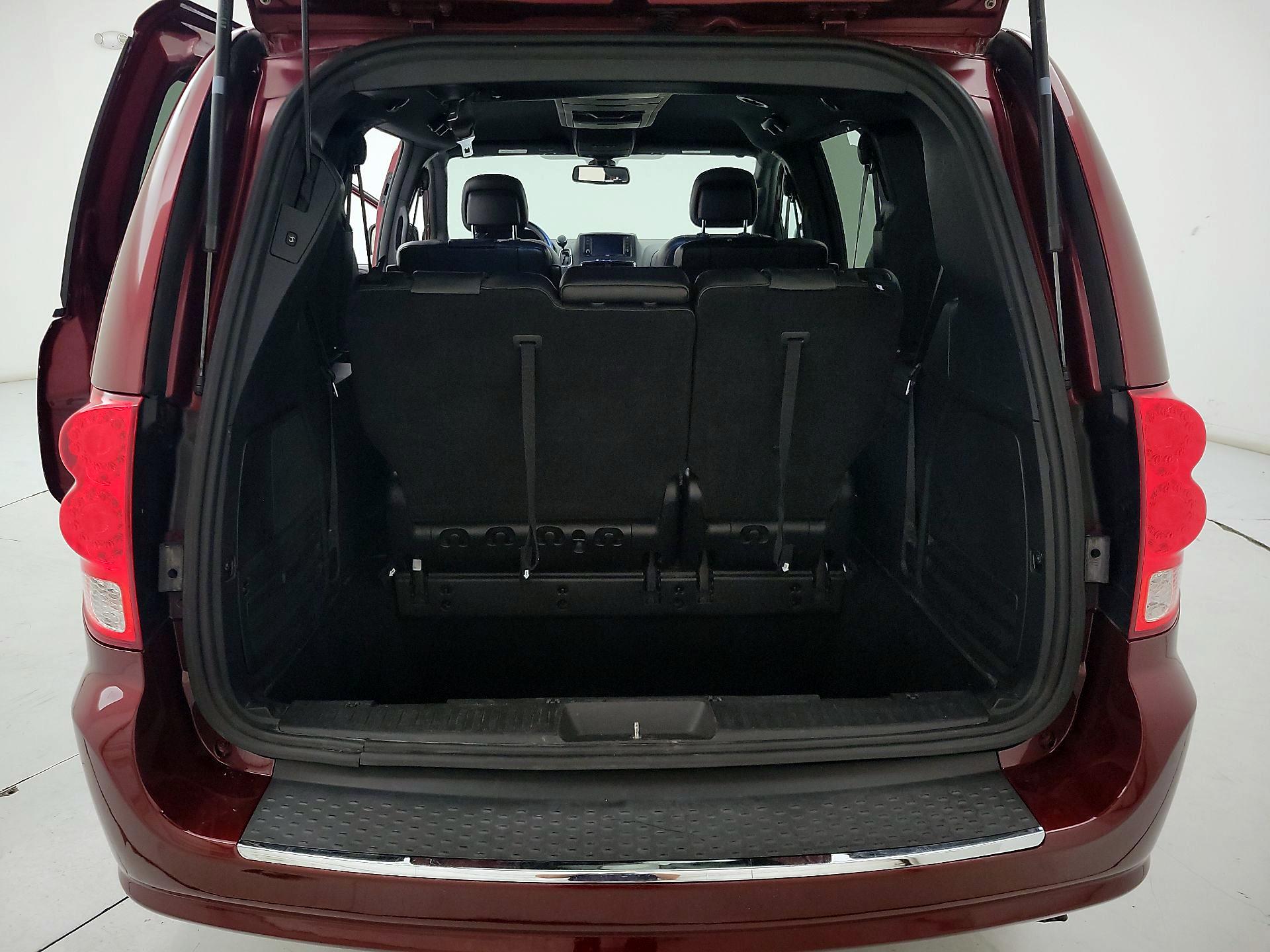 Thumbnail: 2019 Dodge Grand Caravan - 20