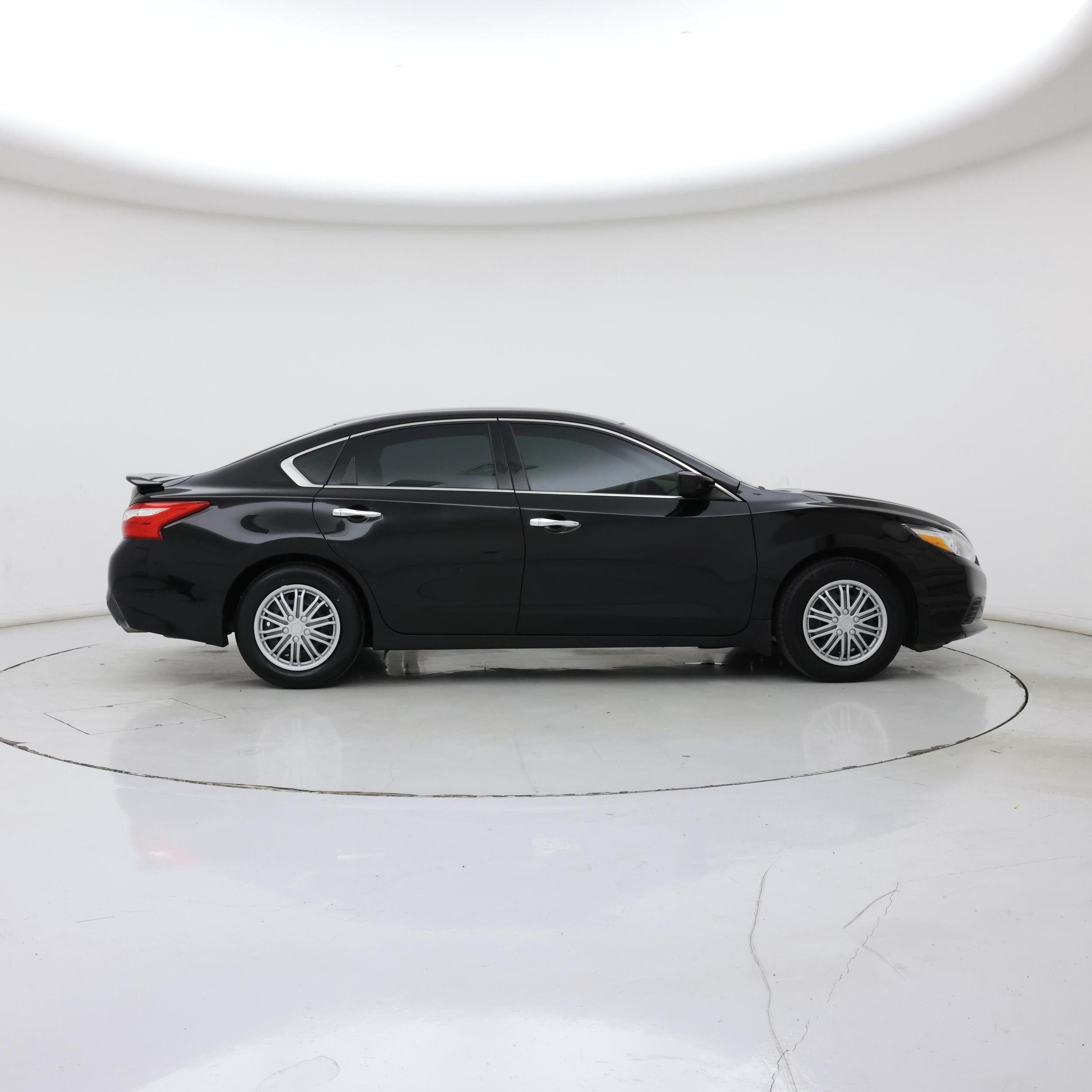 Thumbnail: 2016 Nissan Altima - 7