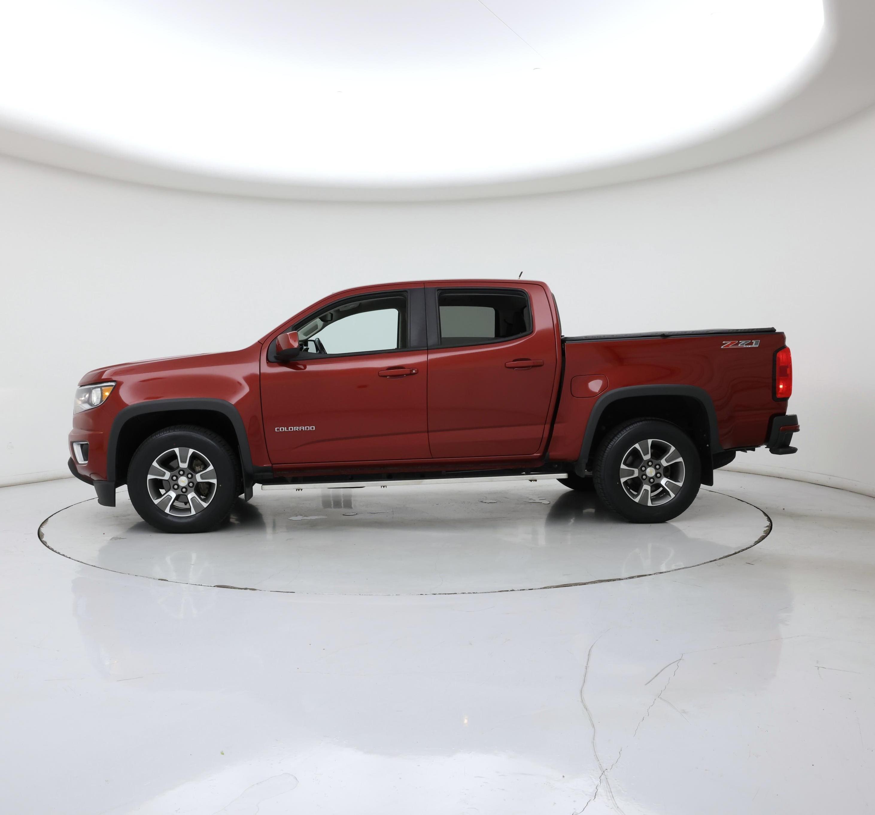 Thumbnail: 2016 Chevrolet Colorado - 3