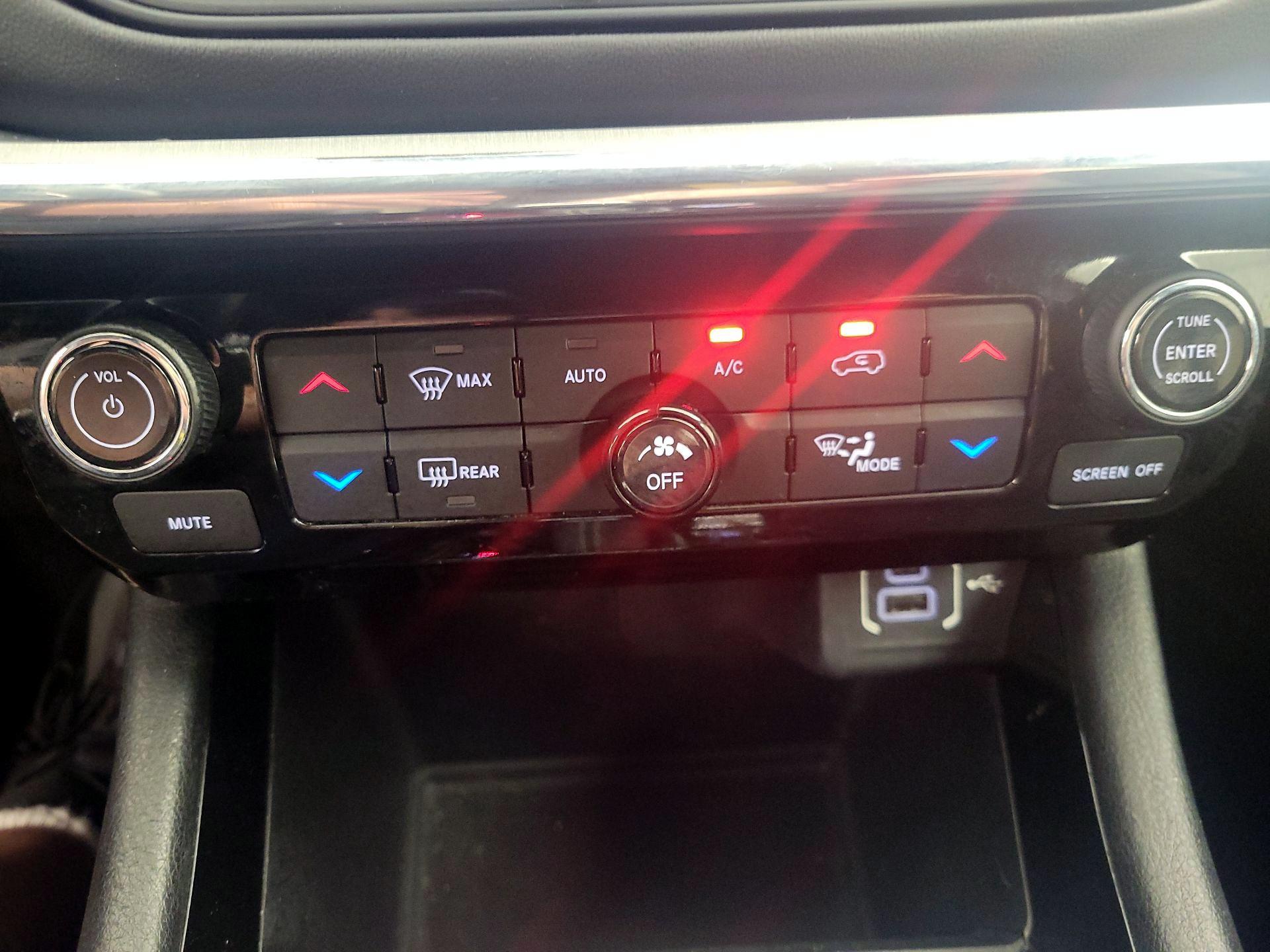 Thumbnail: 2022 Jeep Compass - 17