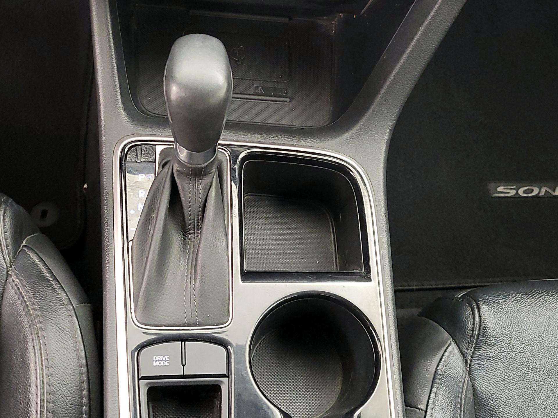 Thumbnail: 2019 Hyundai Sonata - 17