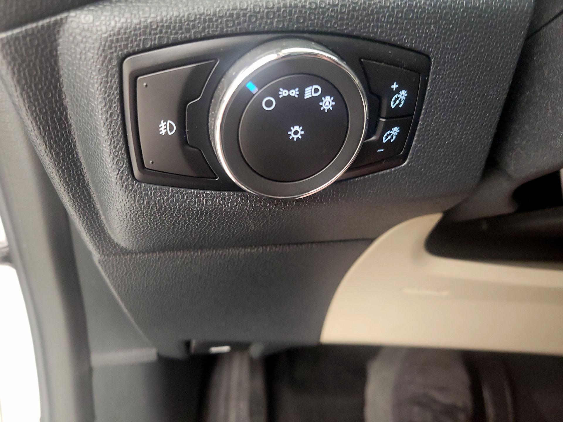 Thumbnail: 2018 Ford EcoSport - 13
