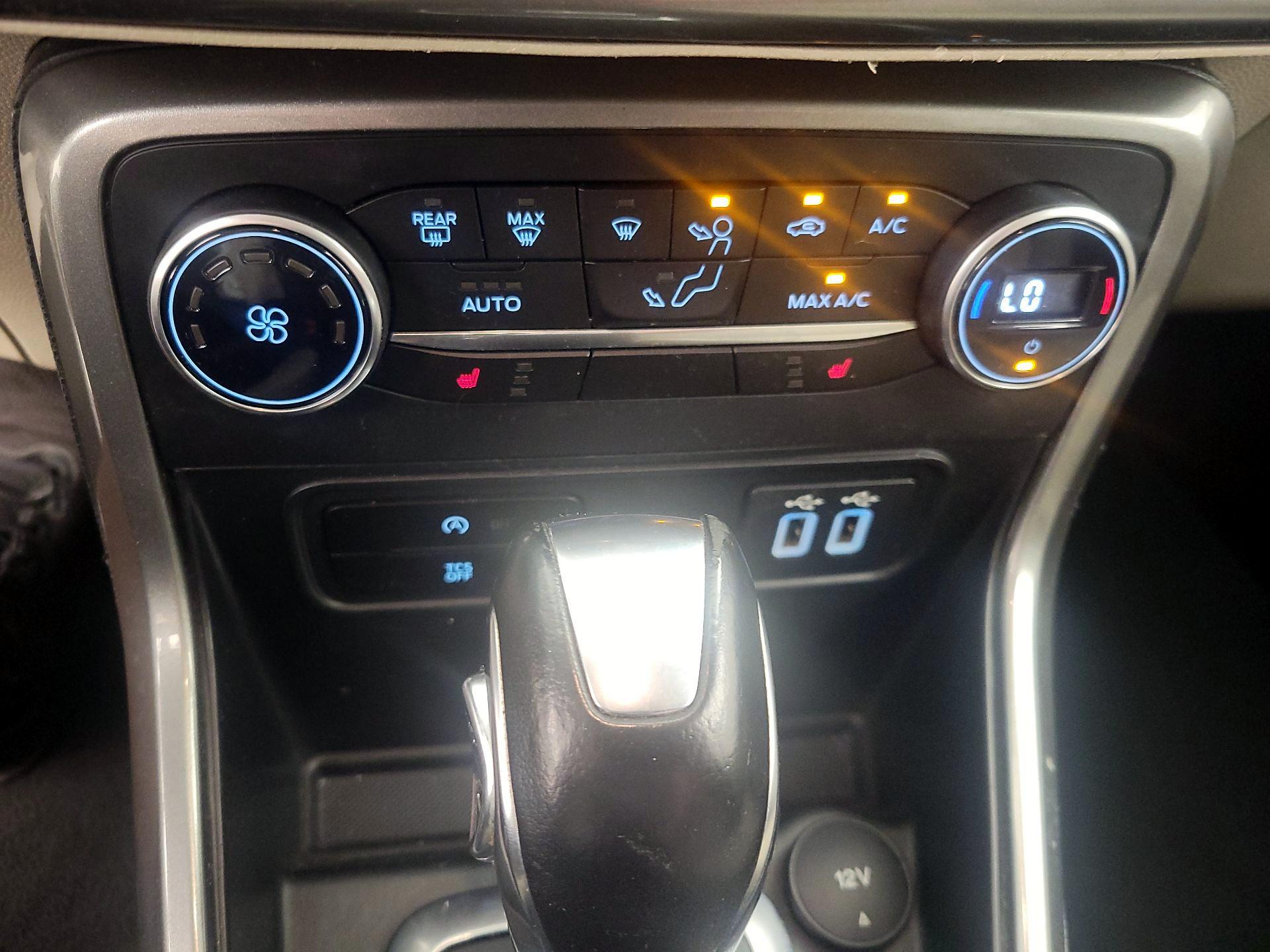 Thumbnail: 2018 Ford EcoSport - 16