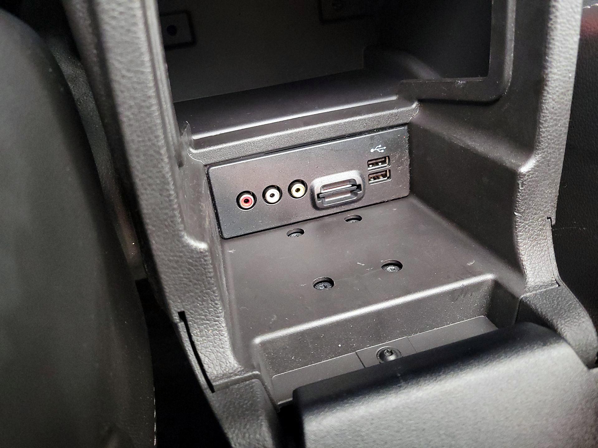 Thumbnail: 2014 Ford Focus - 18