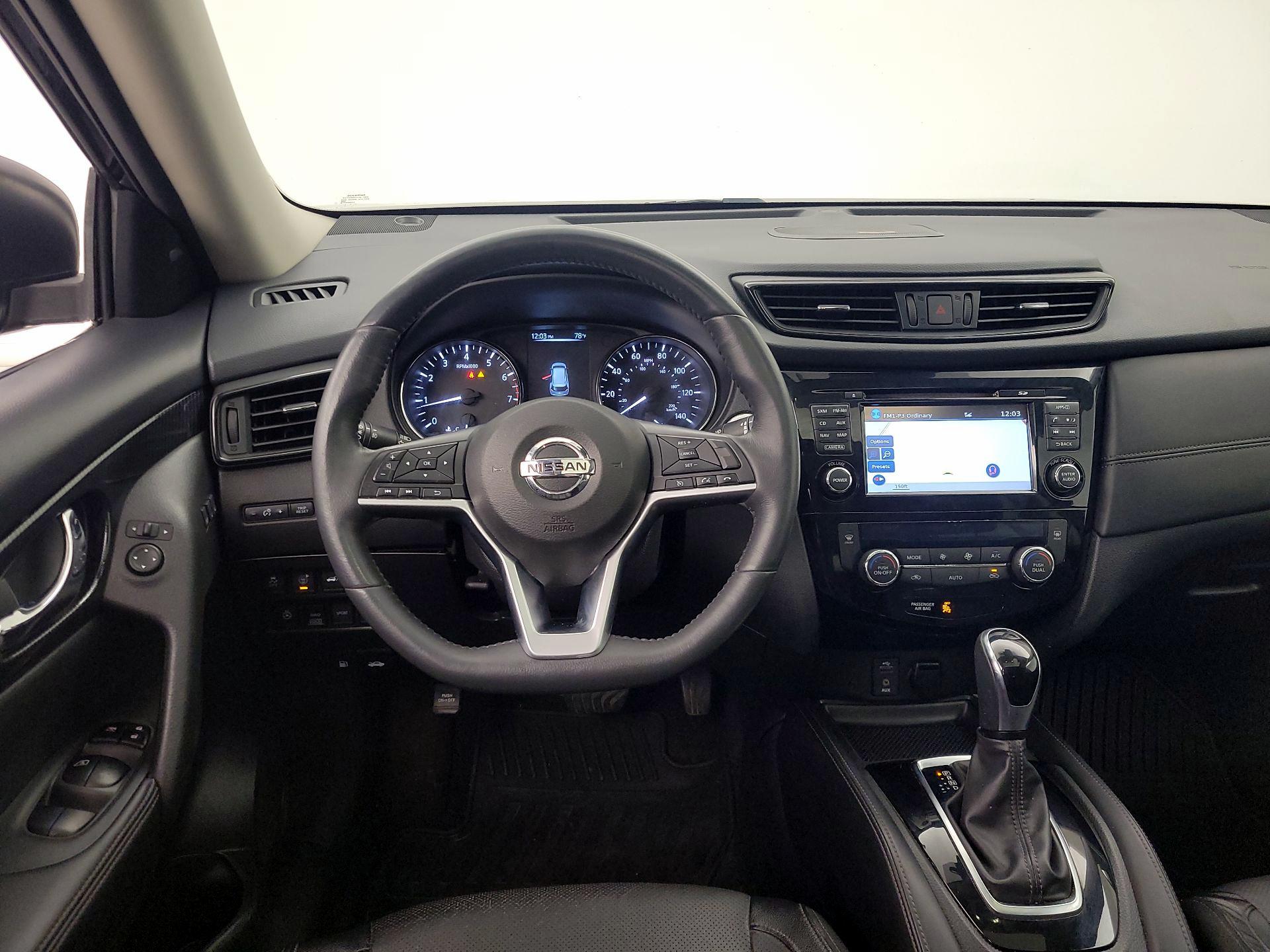 Thumbnail: 2017 Nissan Rogue - 10