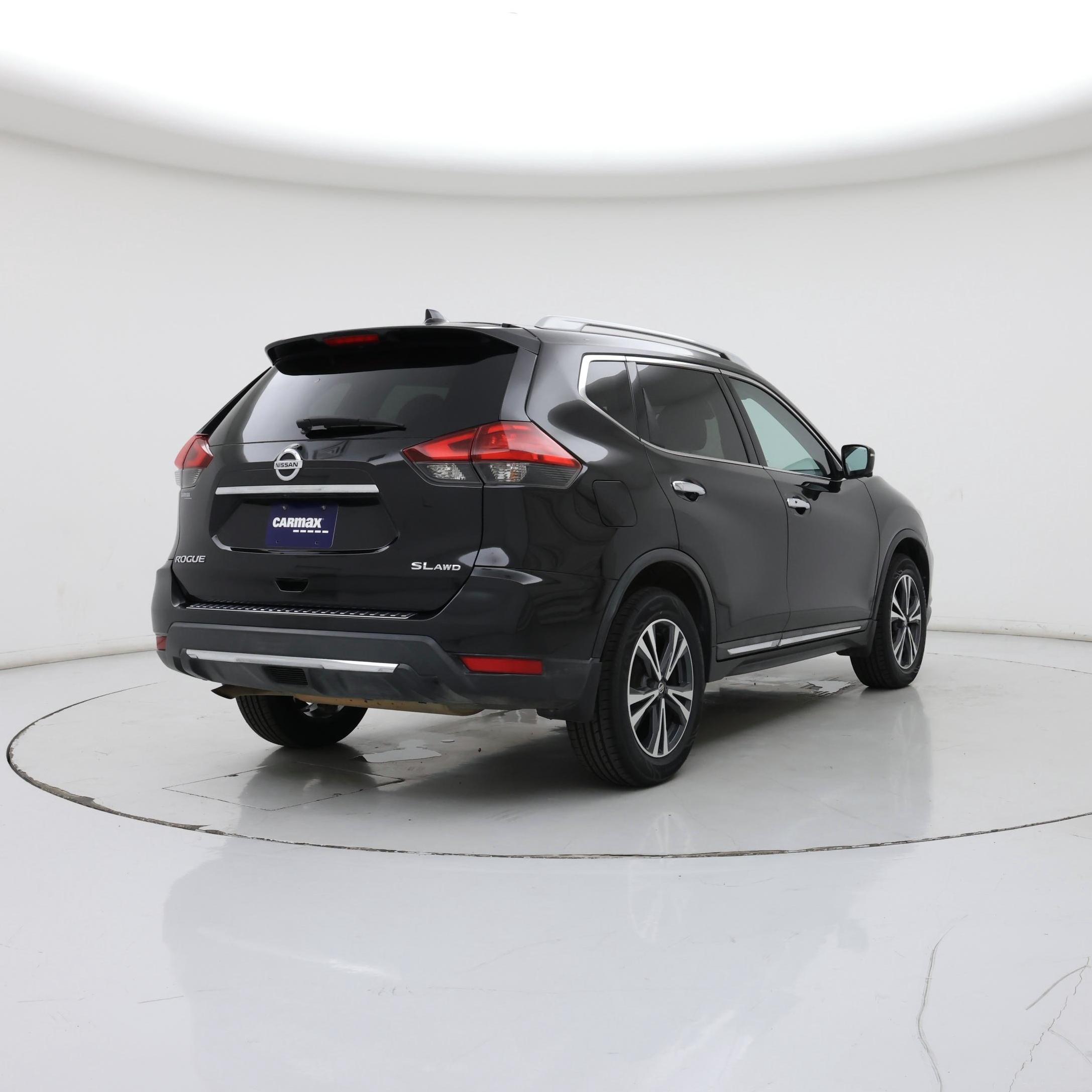 Thumbnail: 2017 Nissan Rogue - 8