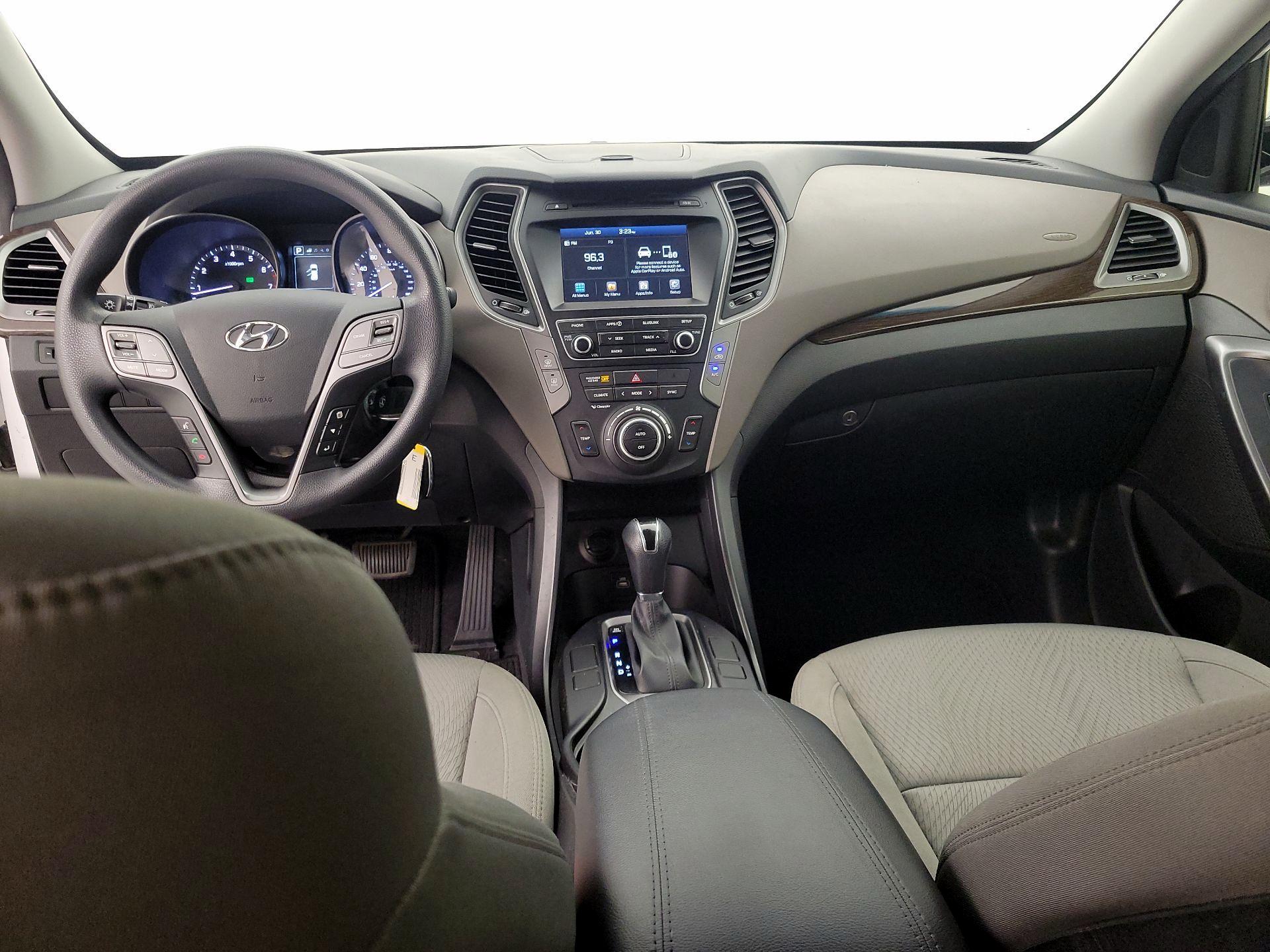 Thumbnail: 2017 Hyundai Santa Fe - 9