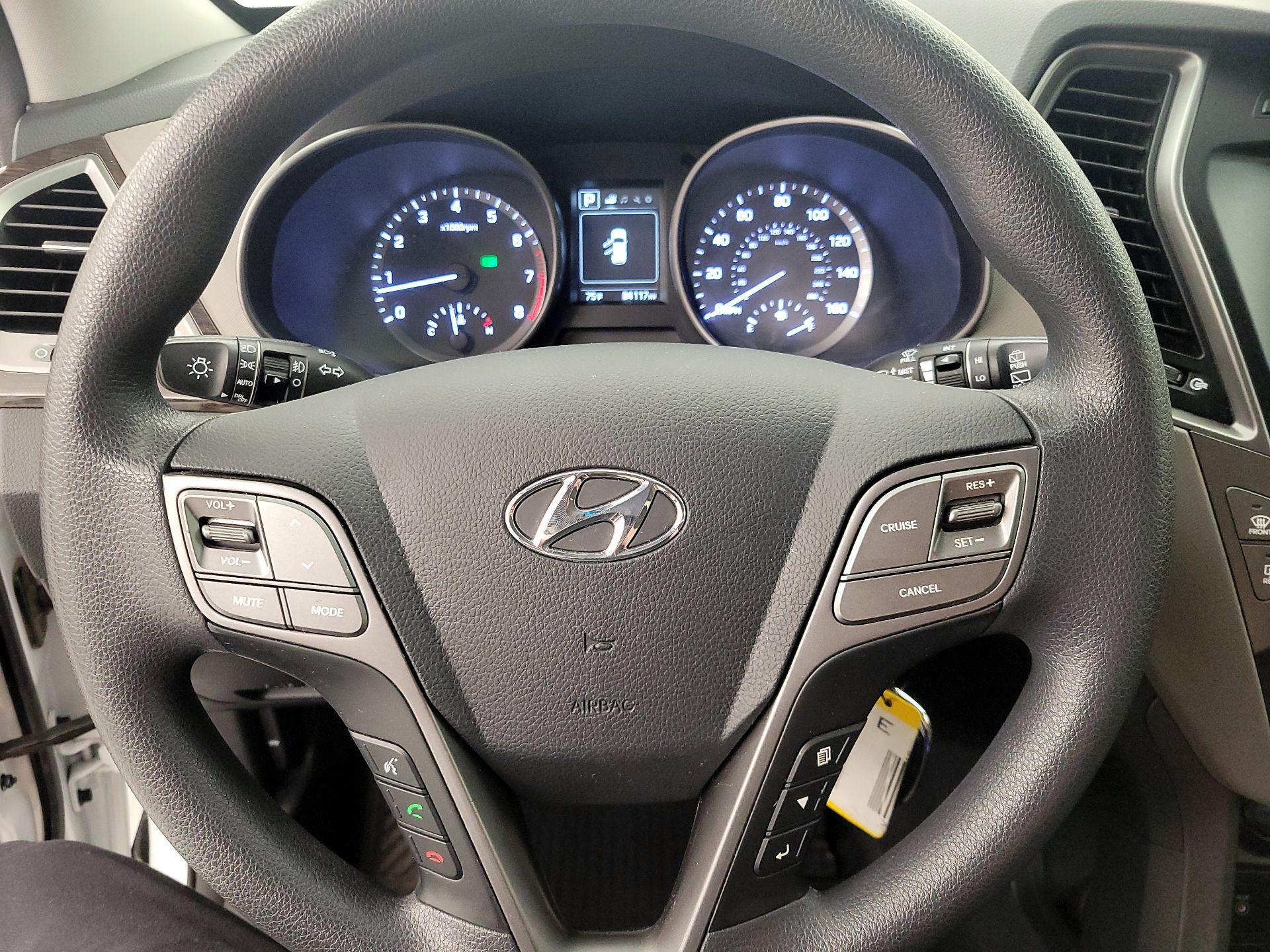 Thumbnail: 2017 Hyundai Santa Fe - 10