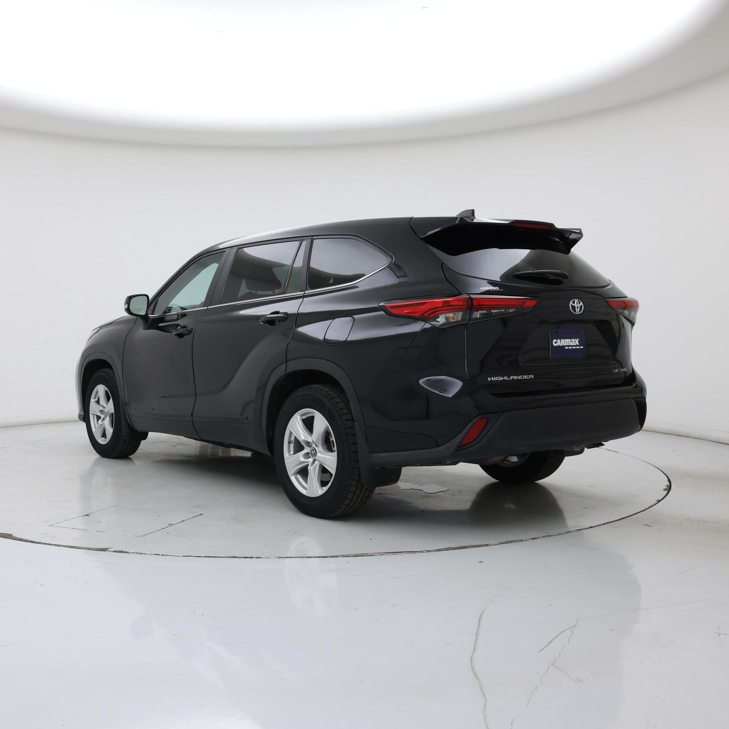 Thumbnail: 2023 Toyota Highlander - 2