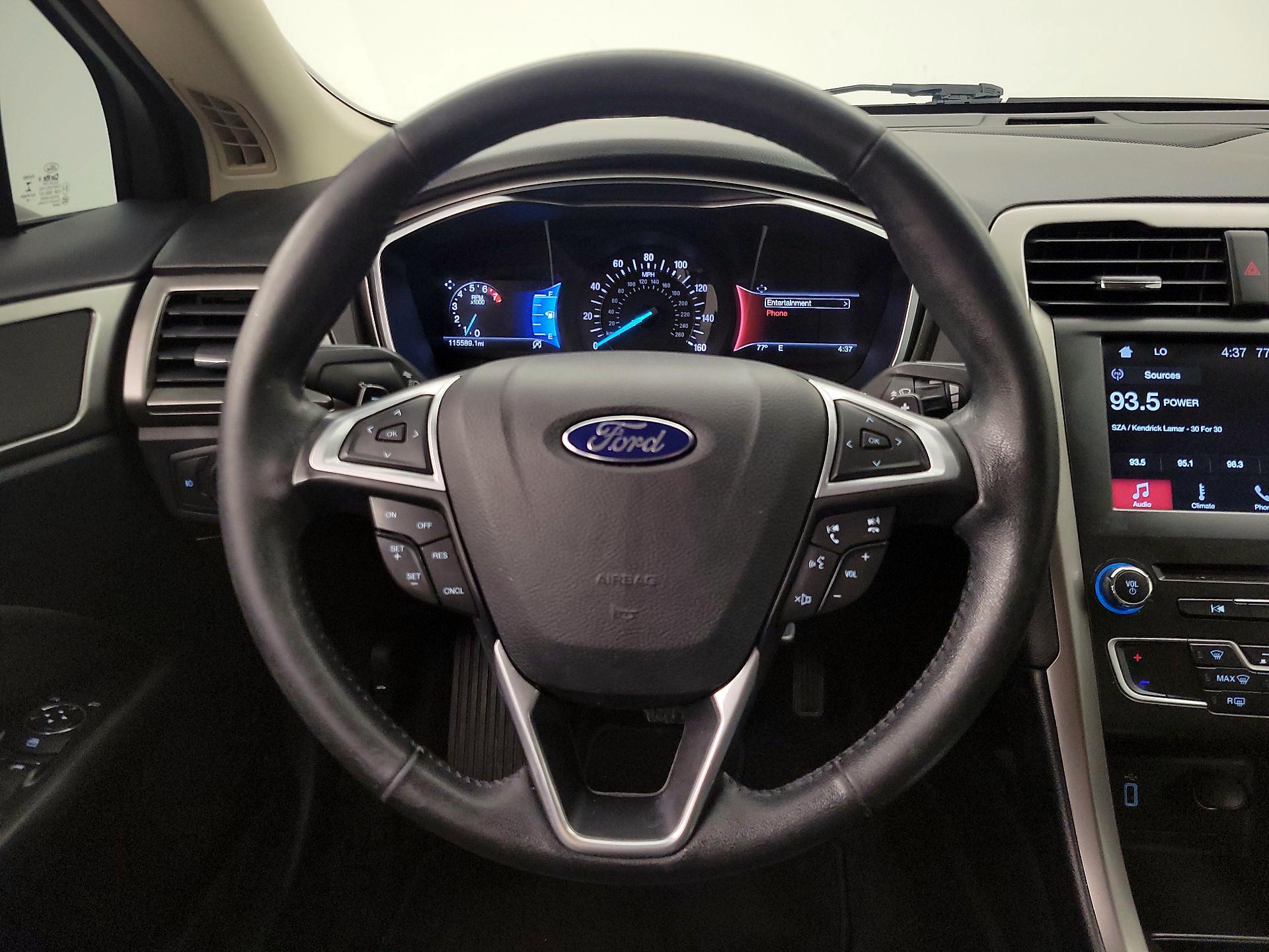 Thumbnail: 2017 Ford Fusion - 10