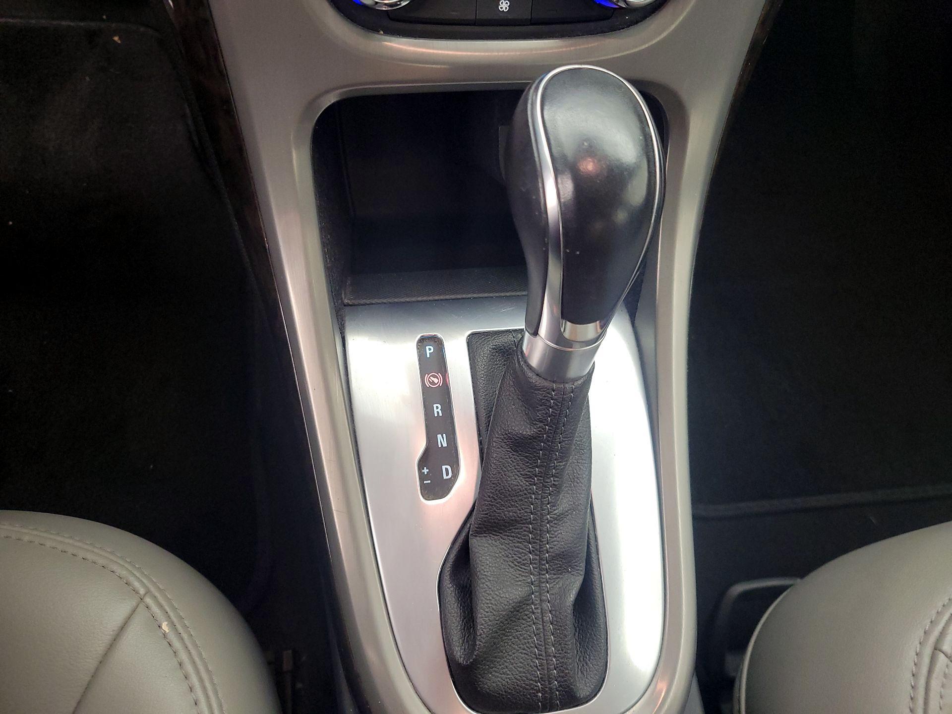 Thumbnail: 2014 Buick Verano - 17
