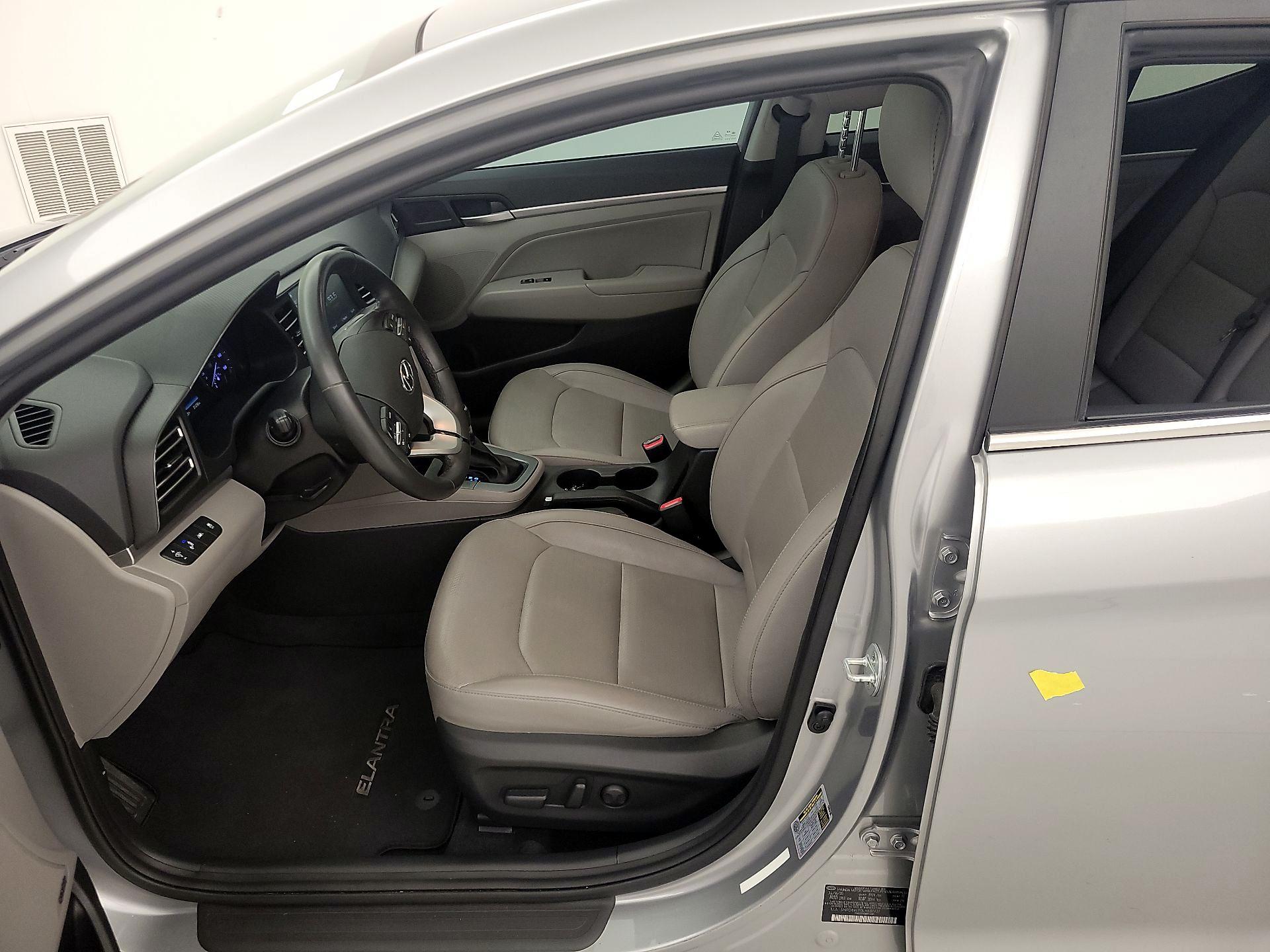 Thumbnail: 2020 Hyundai Elantra - 11