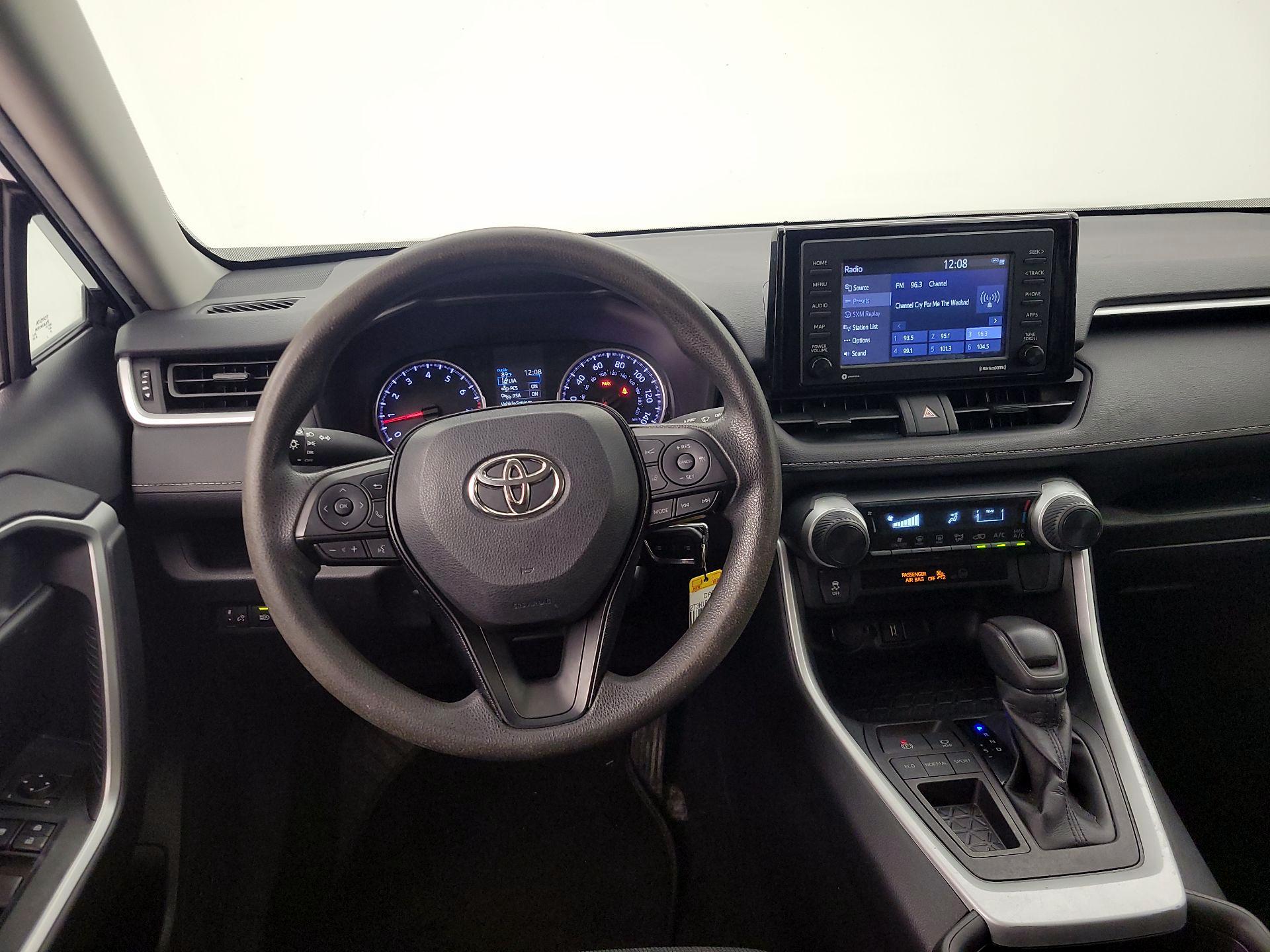 Thumbnail: 2021 Toyota RAV4 - 10