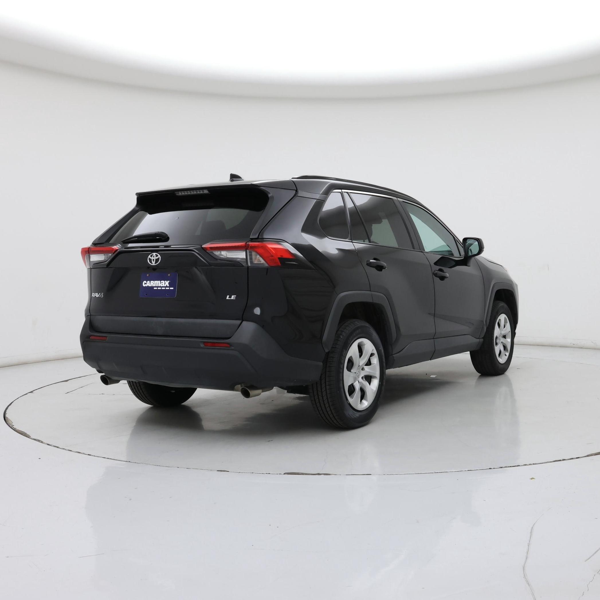 Thumbnail: 2021 Toyota RAV4 - 8