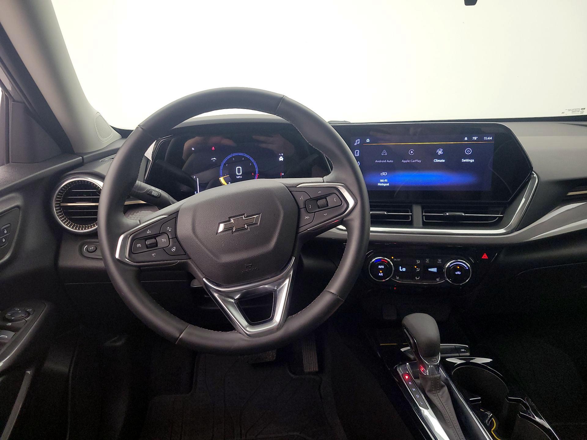 Thumbnail: 2024 Chevrolet Trax - 10