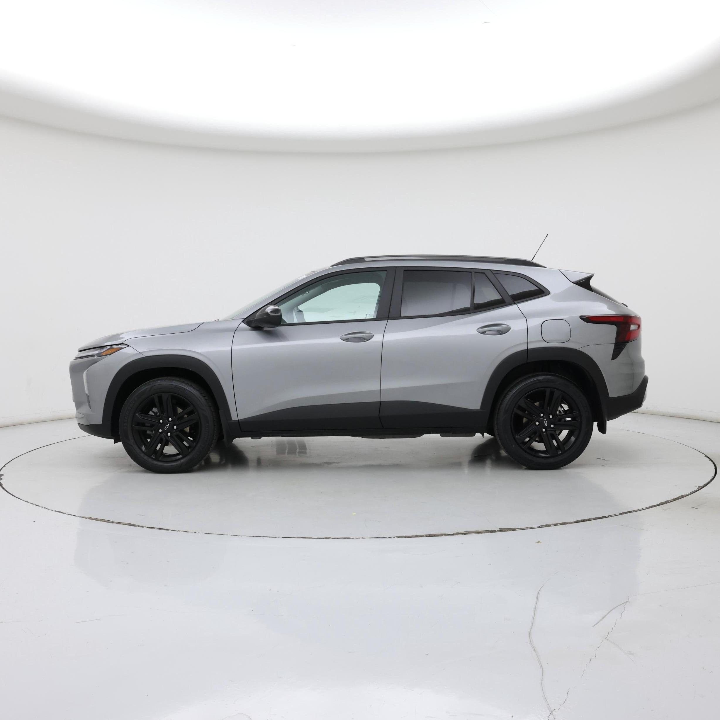 Thumbnail: 2024 Chevrolet Trax - 3