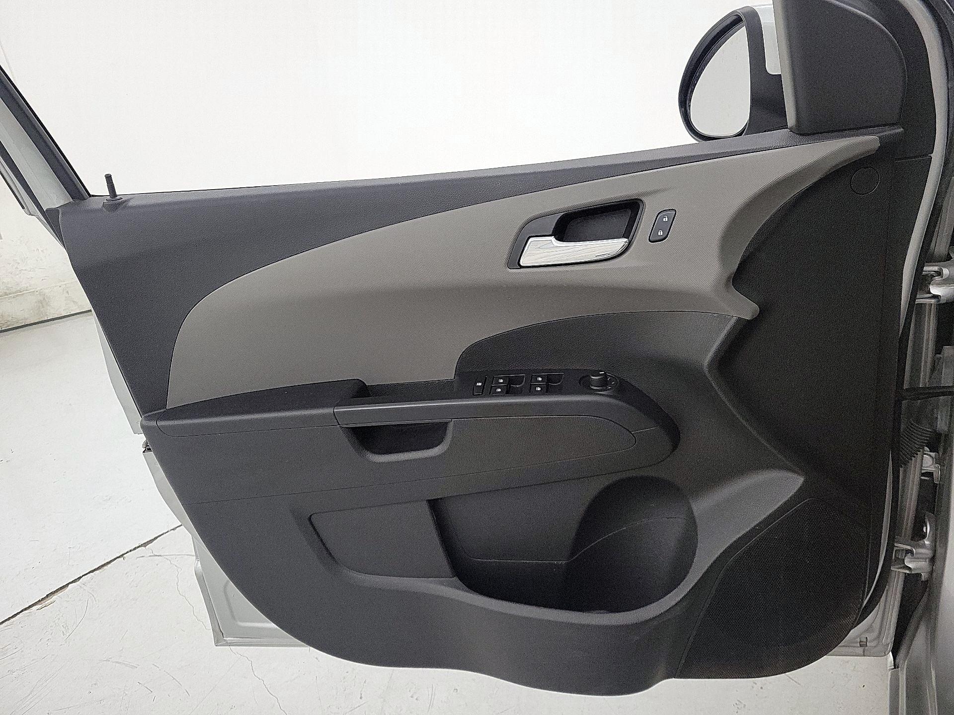 Thumbnail: 2015 Chevrolet Sonic - 12