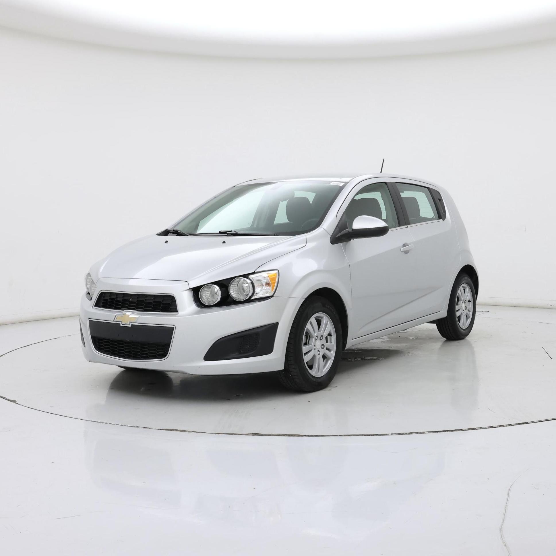 Thumbnail: 2015 Chevrolet Sonic - 4
