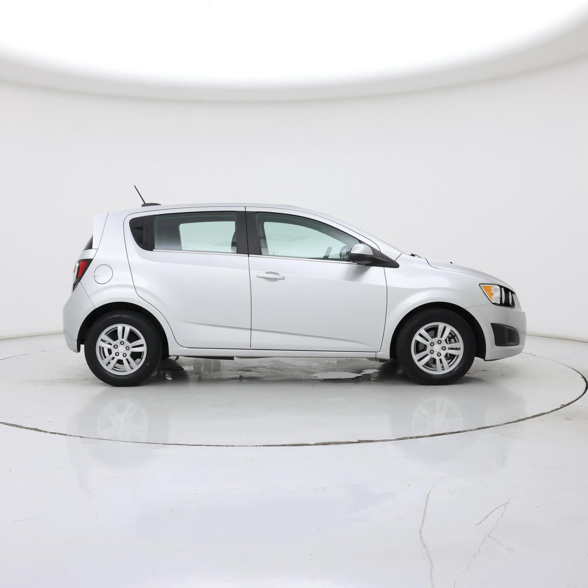 Thumbnail: 2015 Chevrolet Sonic - 7