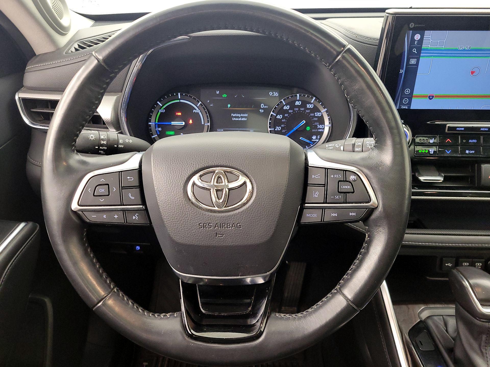 Thumbnail: 2021 Toyota Highlander - 10
