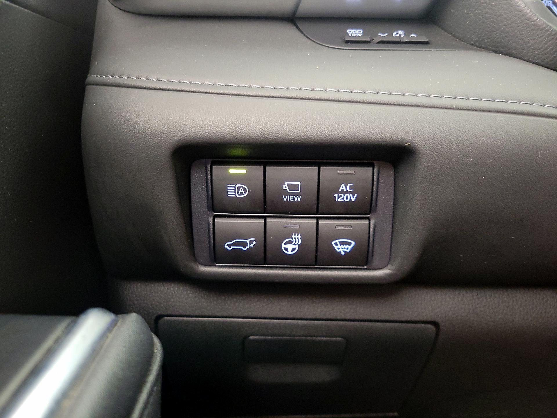 Thumbnail: 2021 Toyota Highlander - 13