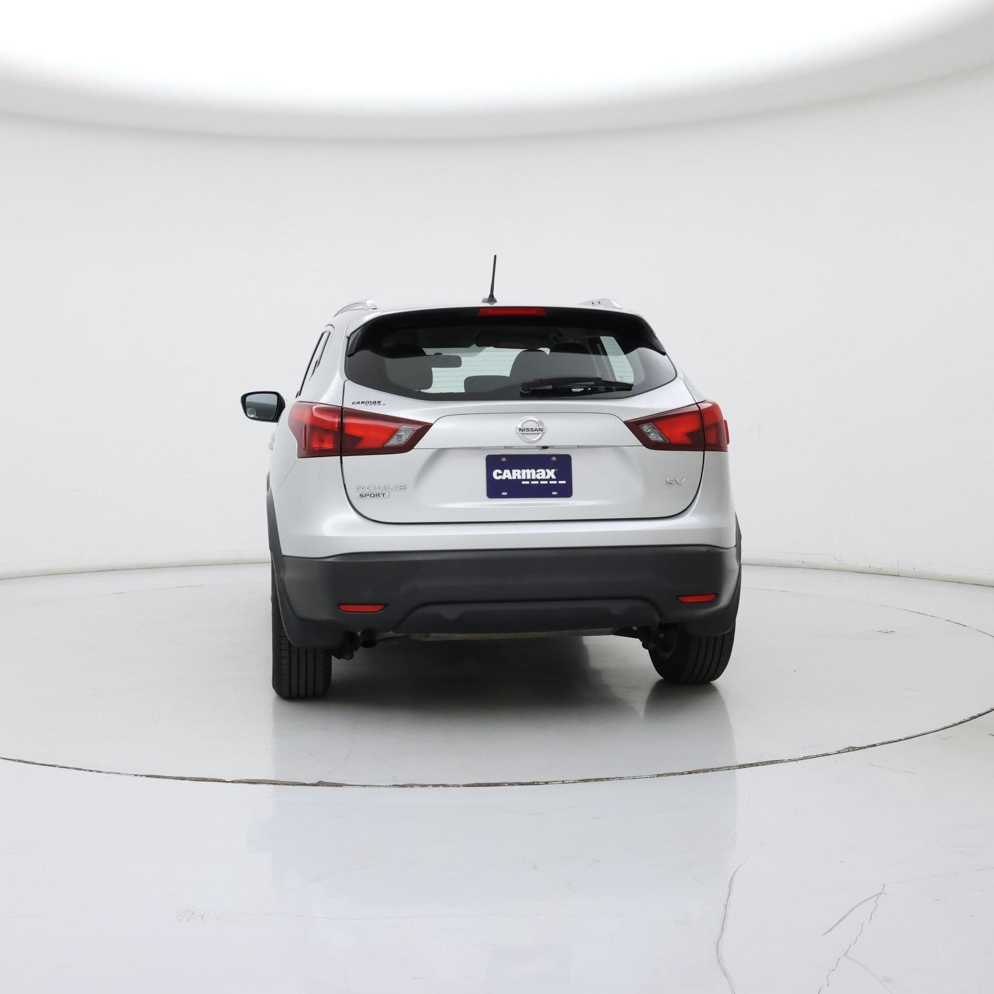 Thumbnail: 2017 Nissan Rogue Sport - 6