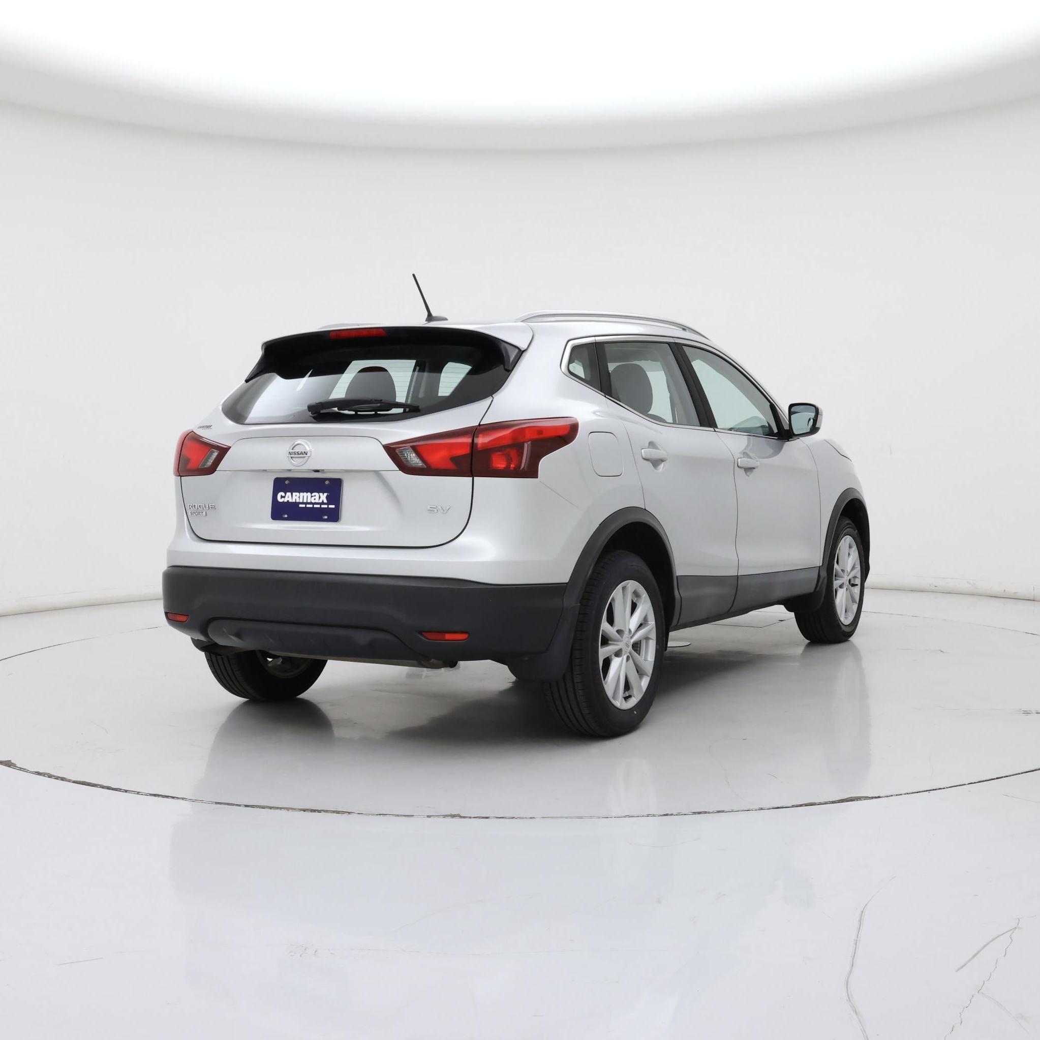Thumbnail: 2017 Nissan Rogue Sport - 8